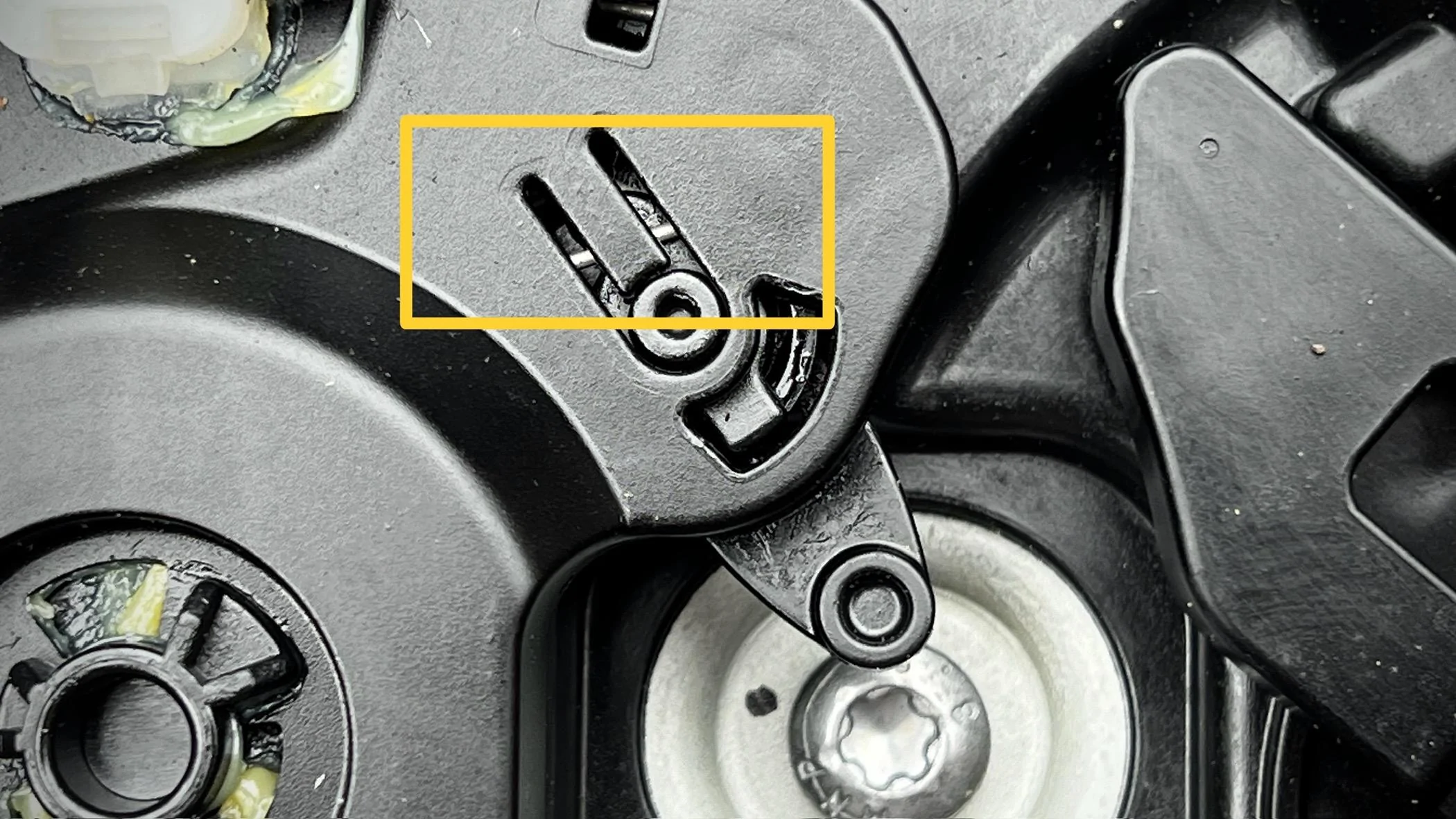 Ford Maverick Tailgate stuck closed — possible solution IMG_7642