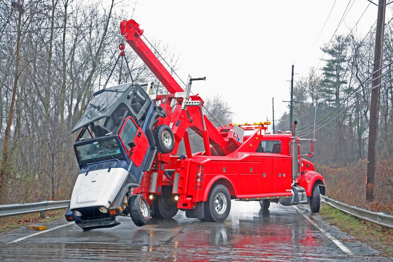 Ford Maverick Another reason not to own a EV What-is-a-wrecker-truck