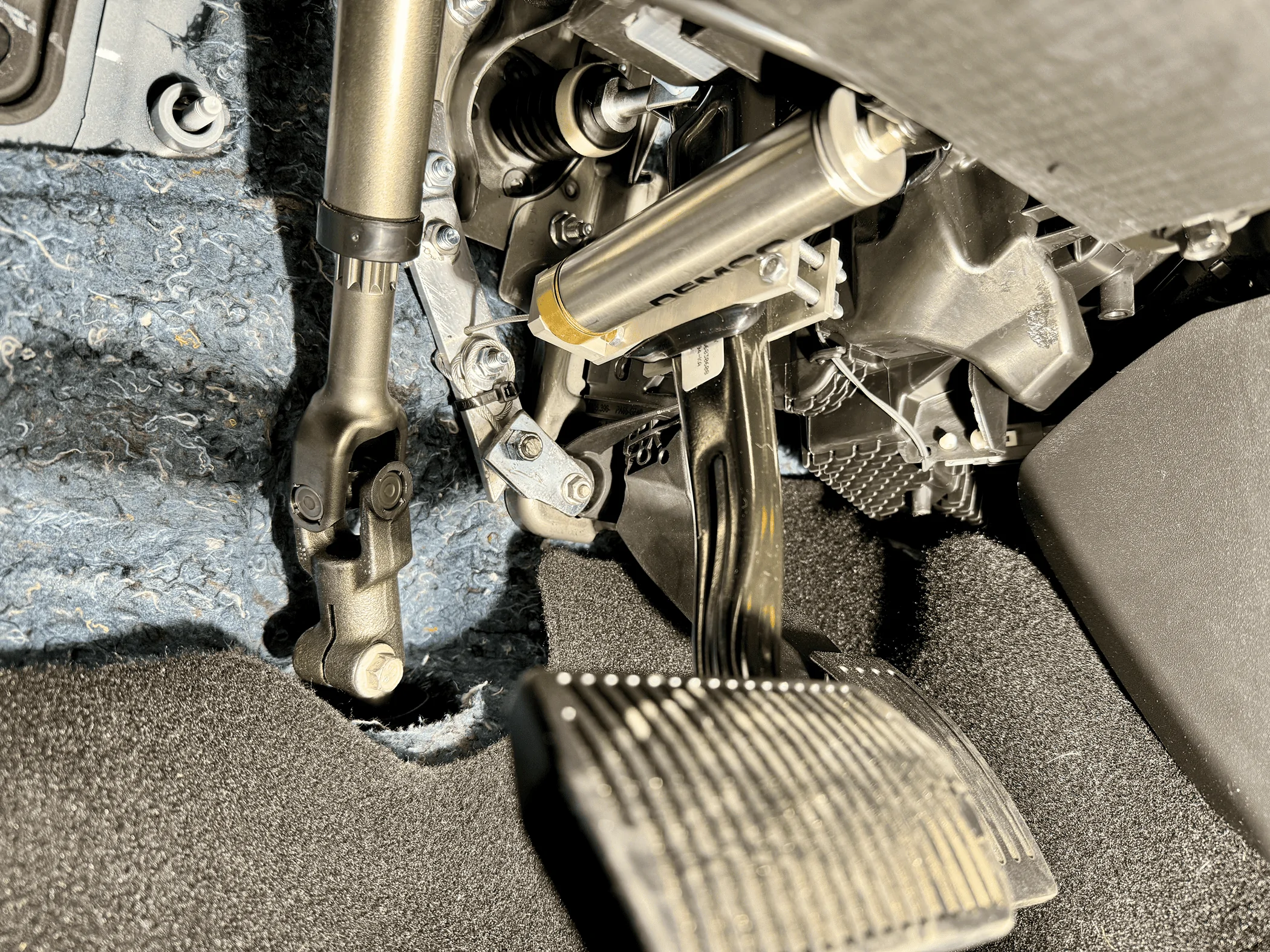 Ford Maverick Demco Baseplate & Stay-N-Play Supplemental Brakes (part1) MavToad20