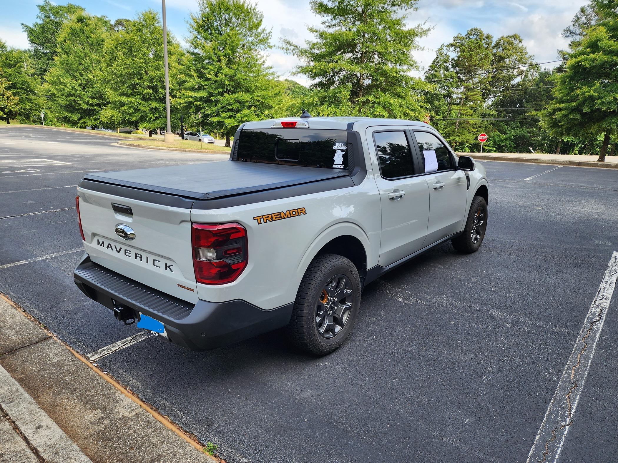 Ford Maverick 2023 Maverick Lariat Tremor, Avalanche Grey - $37,000 OBO 20240618_173542