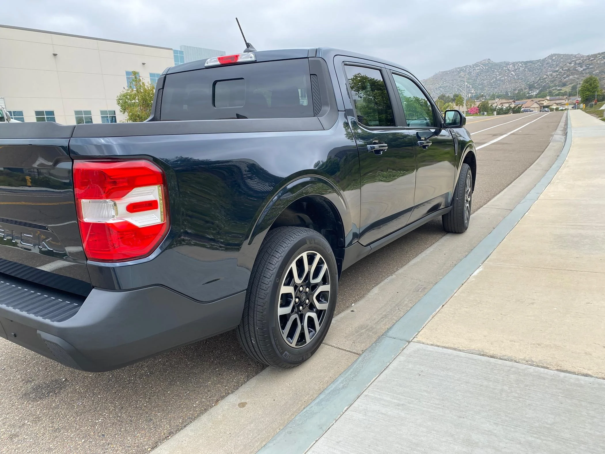 Ford Maverick 2023 Hybrid Lariat ( salvage title) IMG_3664