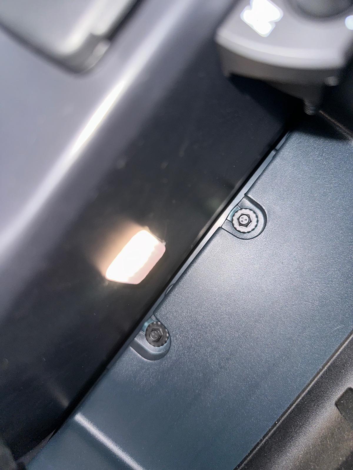 Ford Maverick Glove box light for your Maverick... DIY How-To Writeup IMG_3840