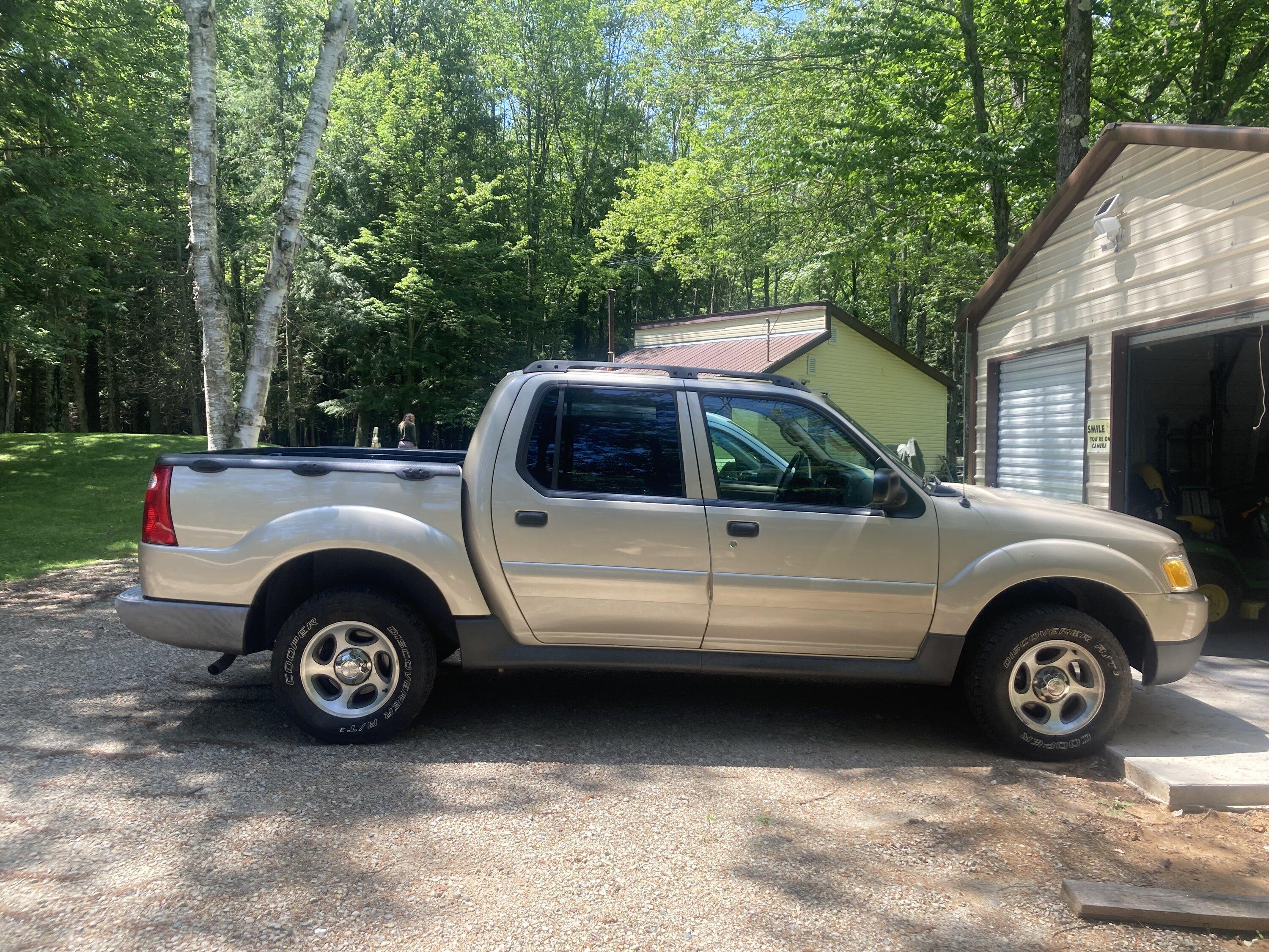 Ford Maverick Maverick next to Sport Trac IMG_0723[1].JPG