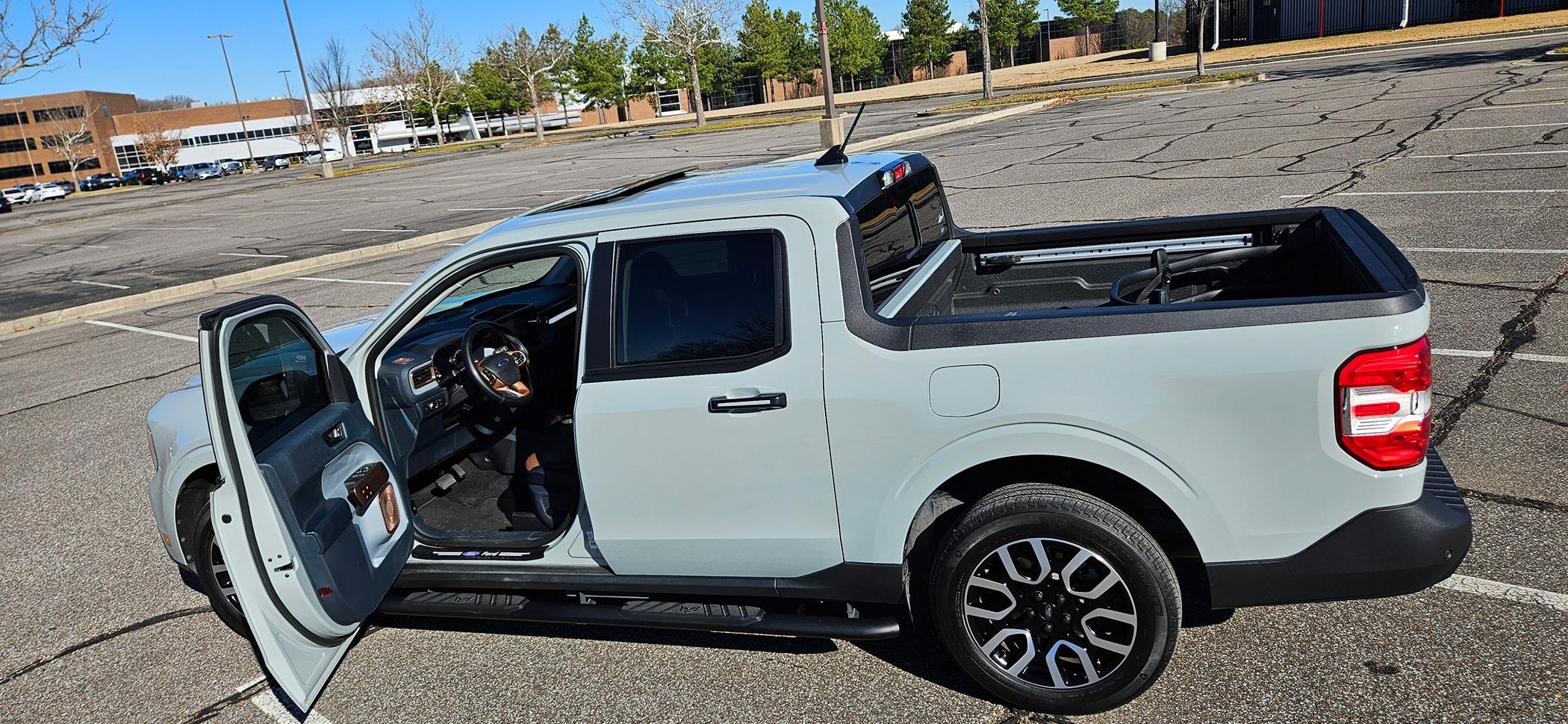 Ford Maverick 2022 Cactus Gray Maverick Lariat AWD build 20231226_105718