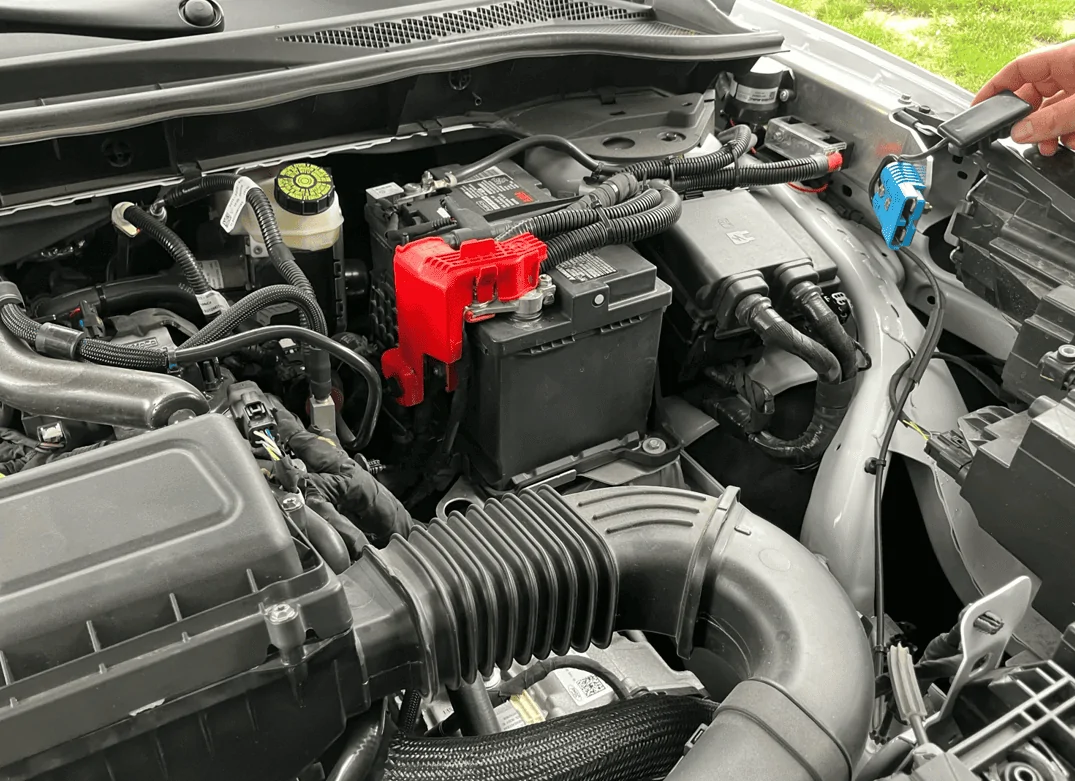 Ford Maverick WARNING: Be Sure to attach a Charger (especially on a Hybrid) to prevent Electrical Load Shedding during updating 1719692323796-ei