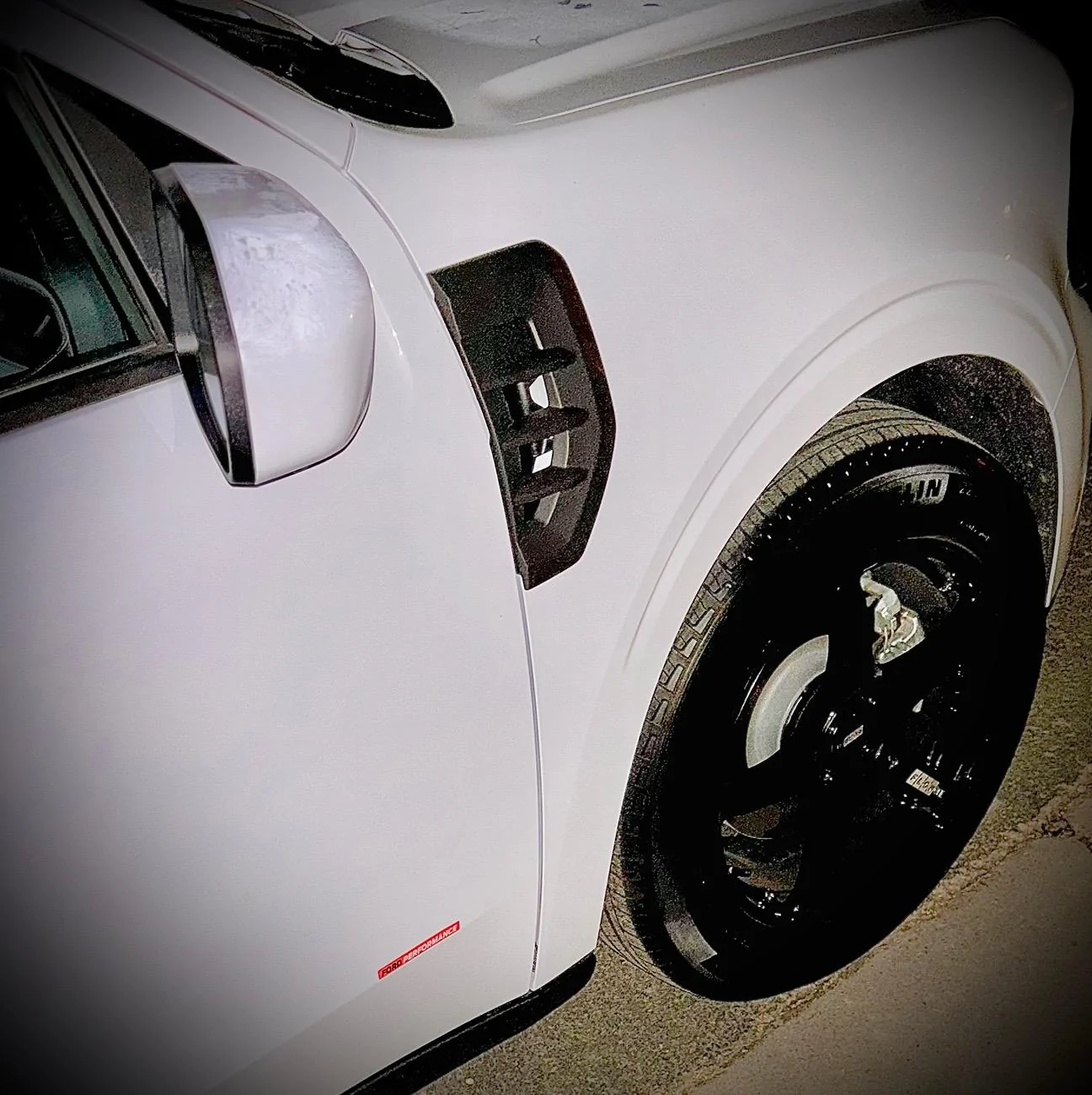 Ford Maverick Air Design / Ford accessories fender vent IMG_5273