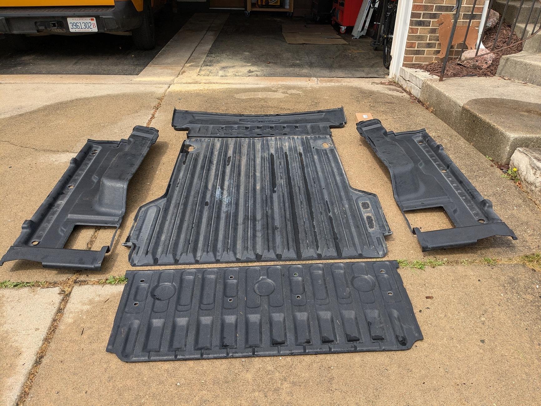 Ford Maverick Ford Factory Bed Liner - $75 REDUCED PXL_20240622_154351087