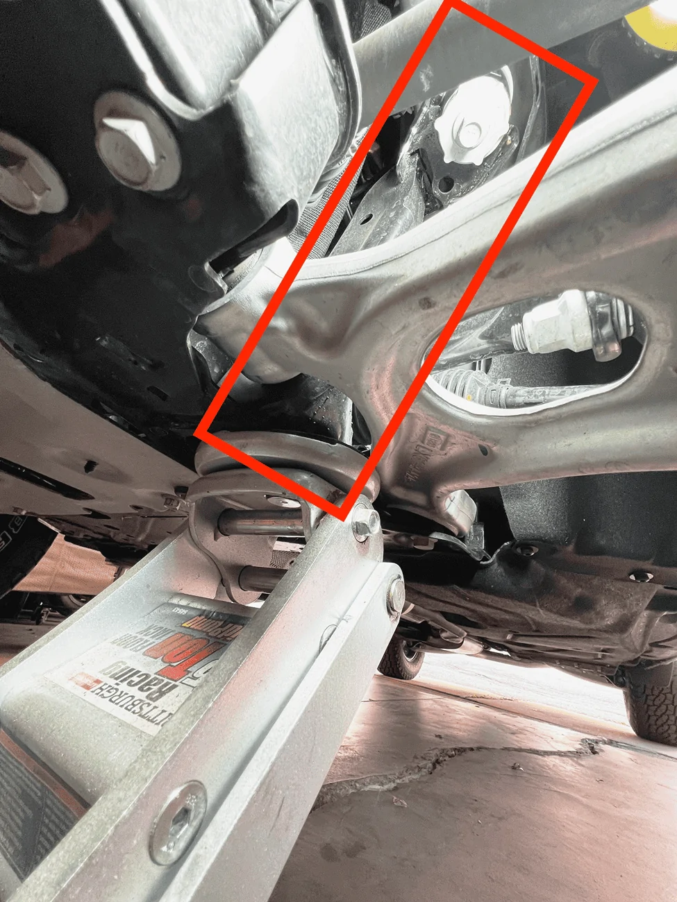 Ford Maverick Jacking on Lower Control Arm 1719847899561-v