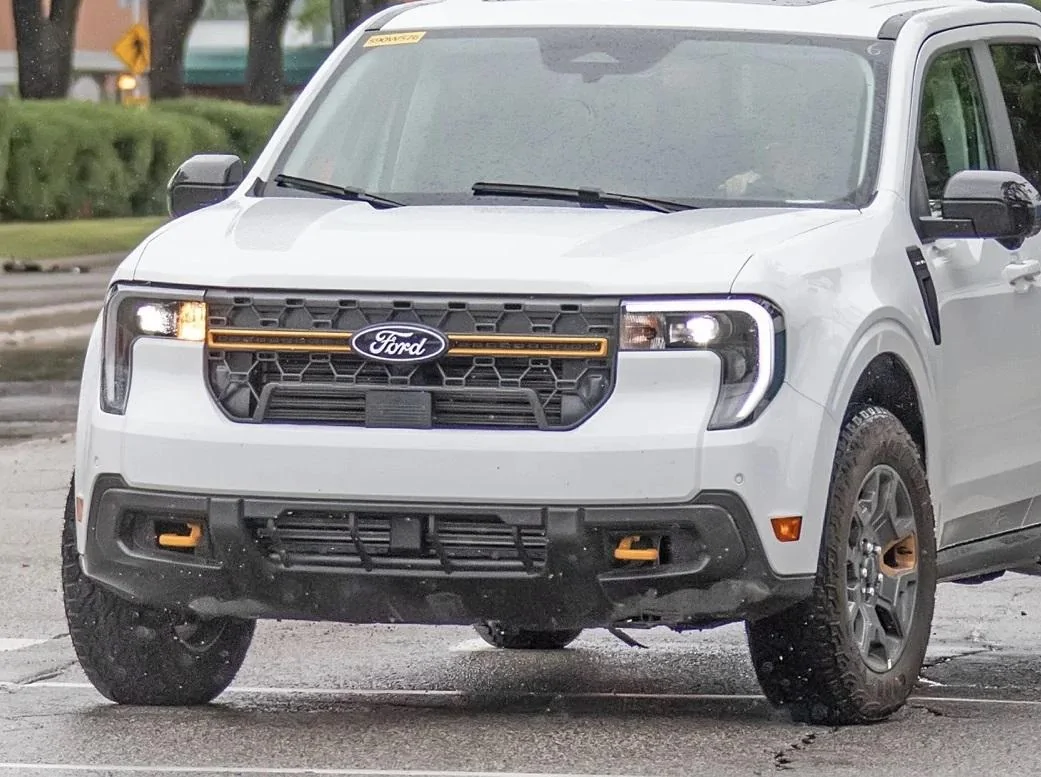 Ford Maverick New 2025 Spied Tremor pics bullhorns