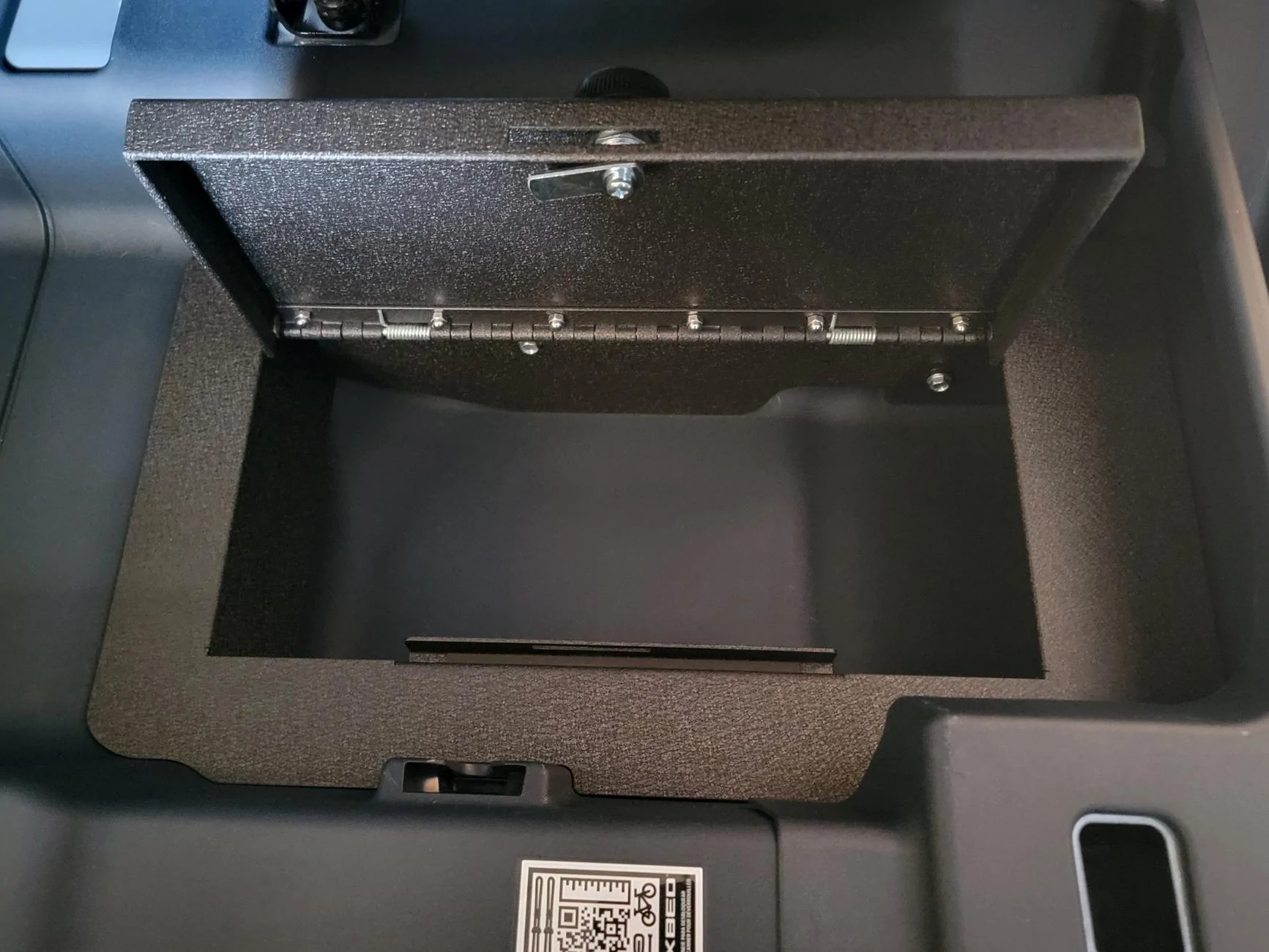 Ford Maverick Console Vault Rear Floor Underseat Safe 1000026952
