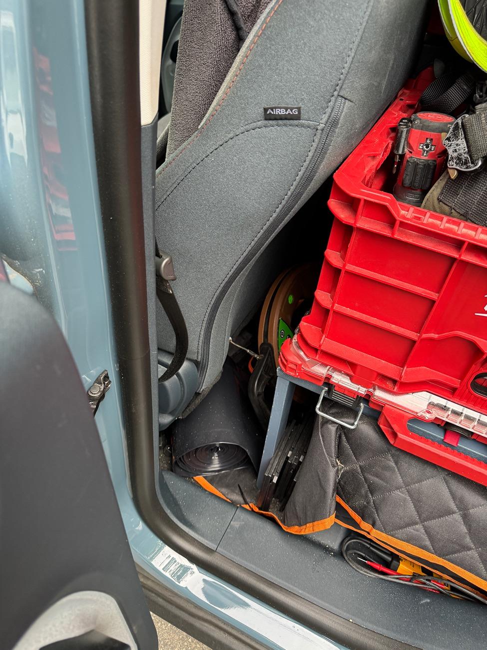 Ford Maverick 2023 XLT Journeyman edition w/ homemade packout shelf IMG_4097
