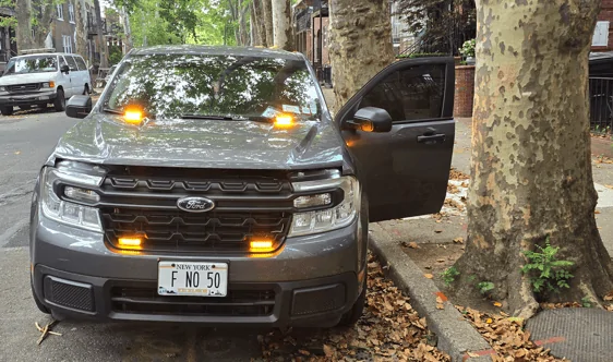 Ford Maverick looking for help for emergency lighting installation 1721240838770-ju