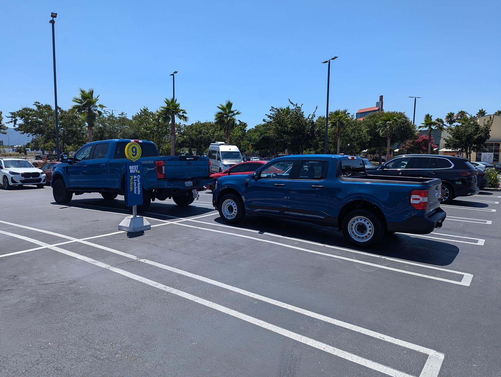 Ford Maverick Maverick vs Super Duty... 1000006015