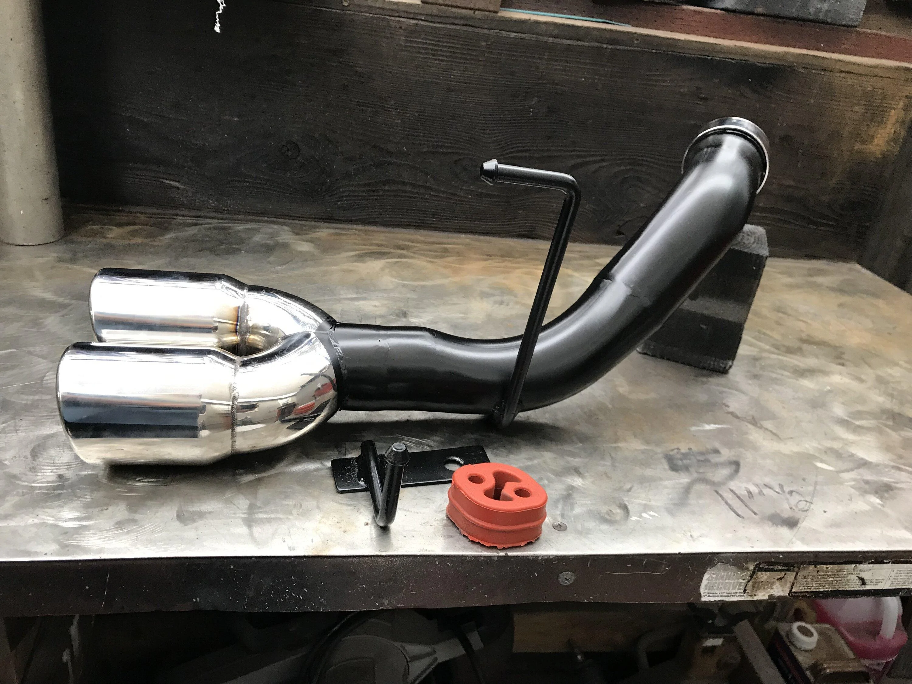 Ford Maverick Custom Exhaust tip for my 2.5L Hybrid Maverick IMG_3553