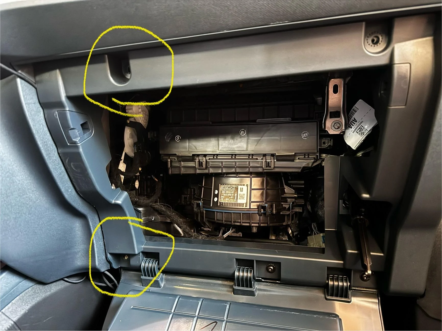 Ford Maverick DIY Wood + 3D Printed Cubby Phone Mount IMG_9162