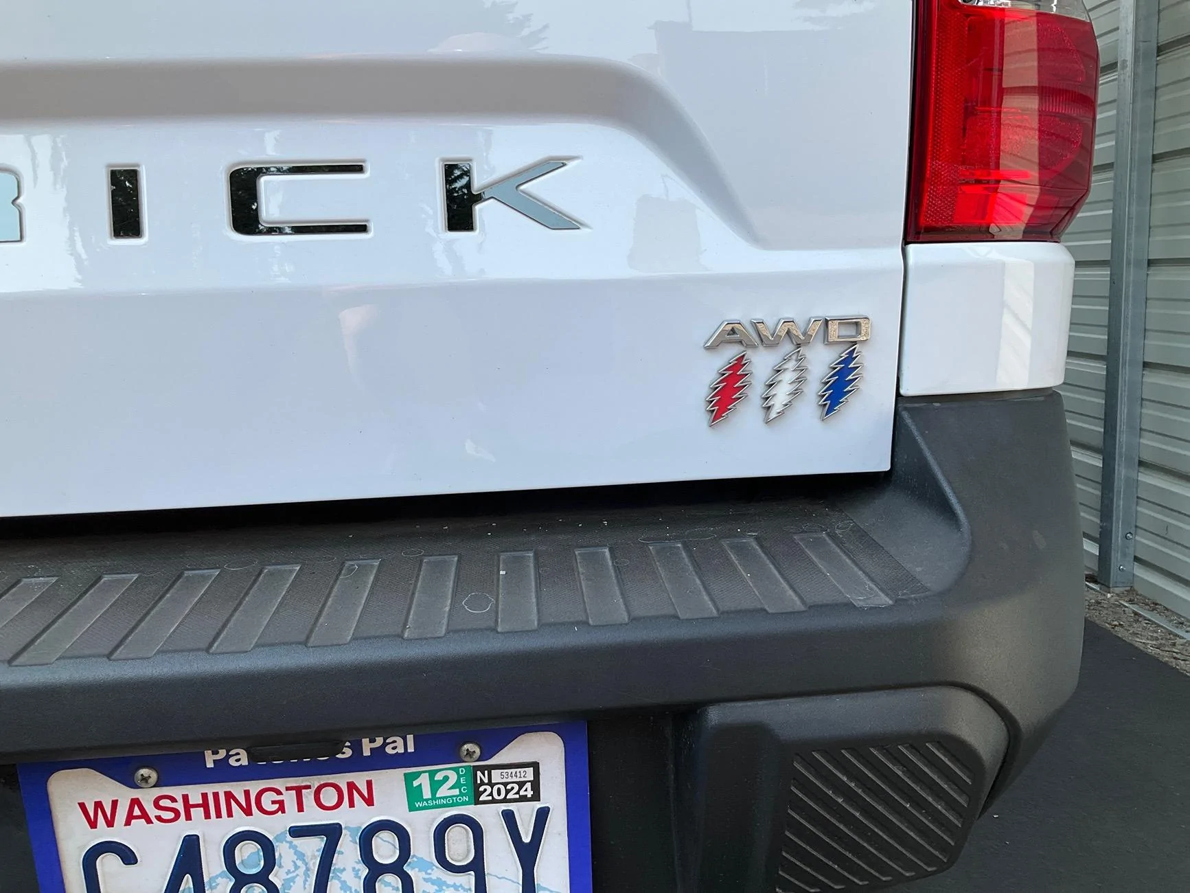 Ford Maverick New '24 Onyx White Tremor Lariat owner imag