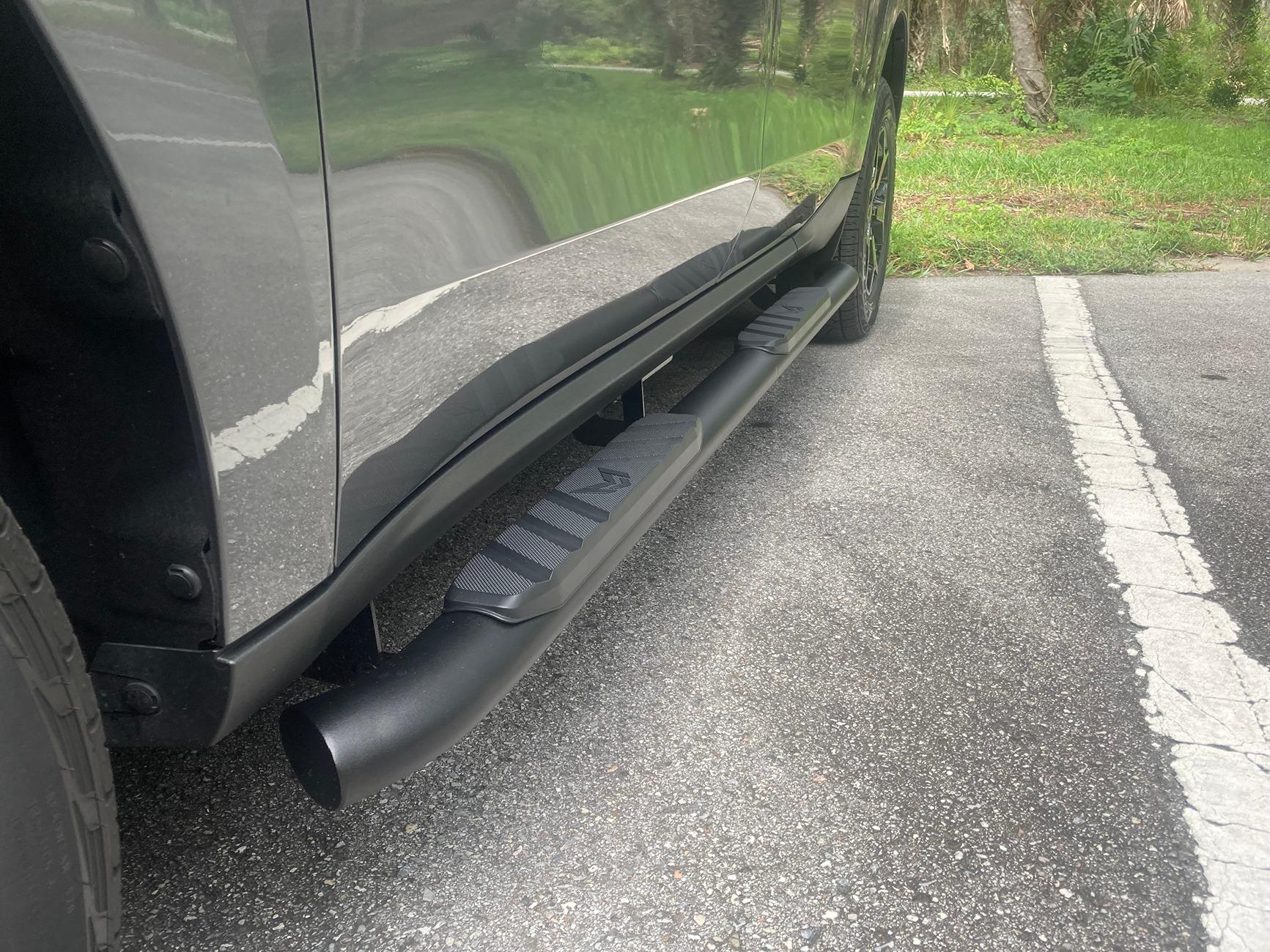 Ford Maverick Max Mate nerf bars - reviews / impressions? IMG_4475[1]