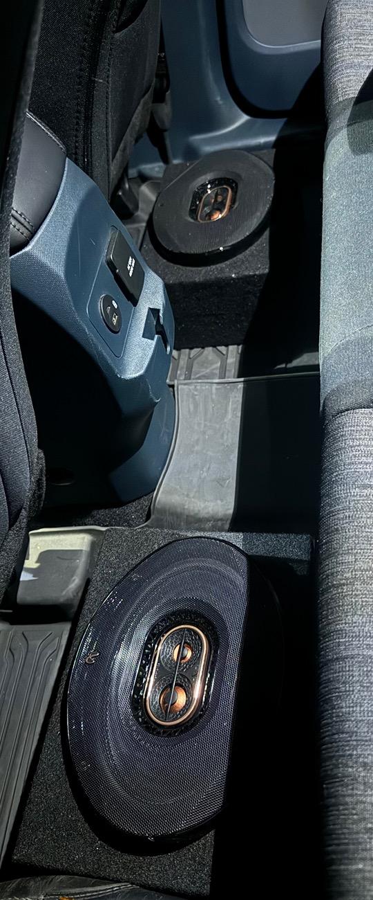 Ford Maverick Infinity reference 6x9 speakers installed IMG_6131