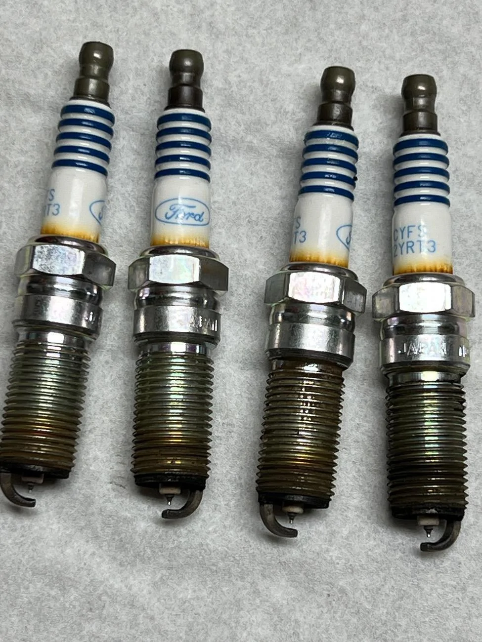 Ford Maverick Spark Plug Change on 2.0 IMG_2287