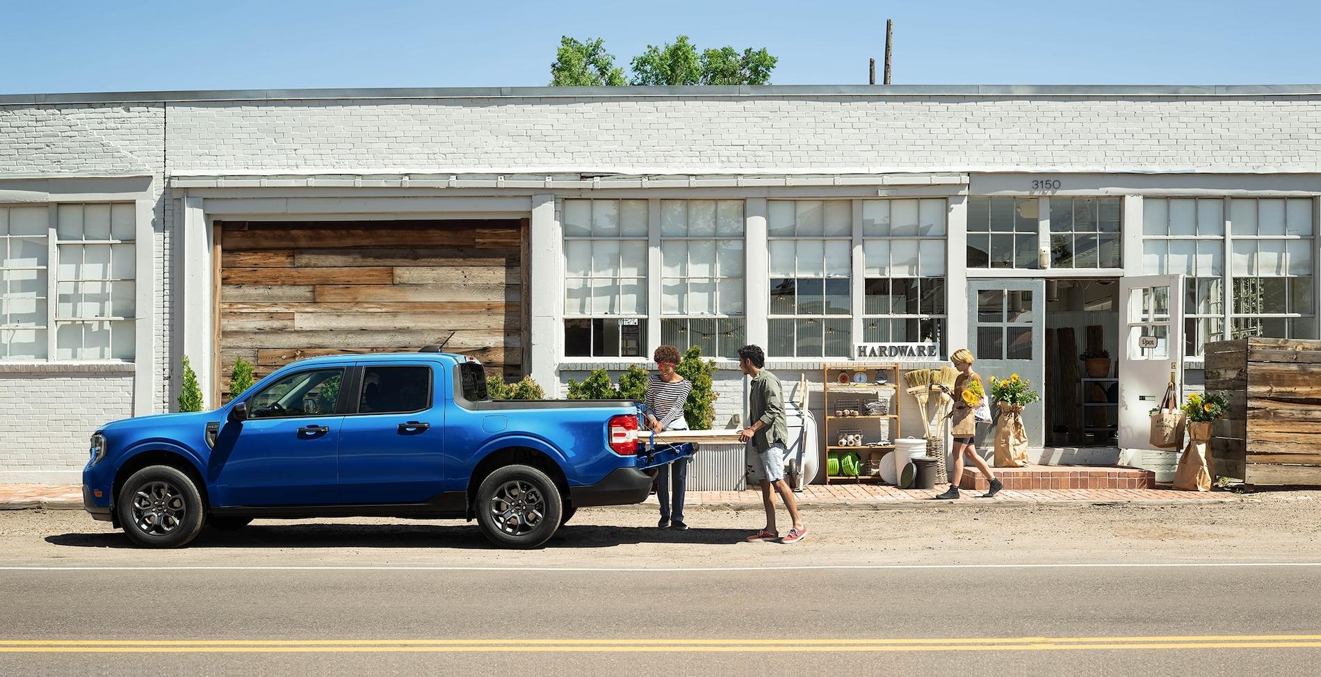 Ford Maverick 🚨 2025 Maverick Debut! Pricing, Tech Specs, Order Guide, Wallpaper Photos, Videos 2025 Ford Maverick XLT in Velocity Blue