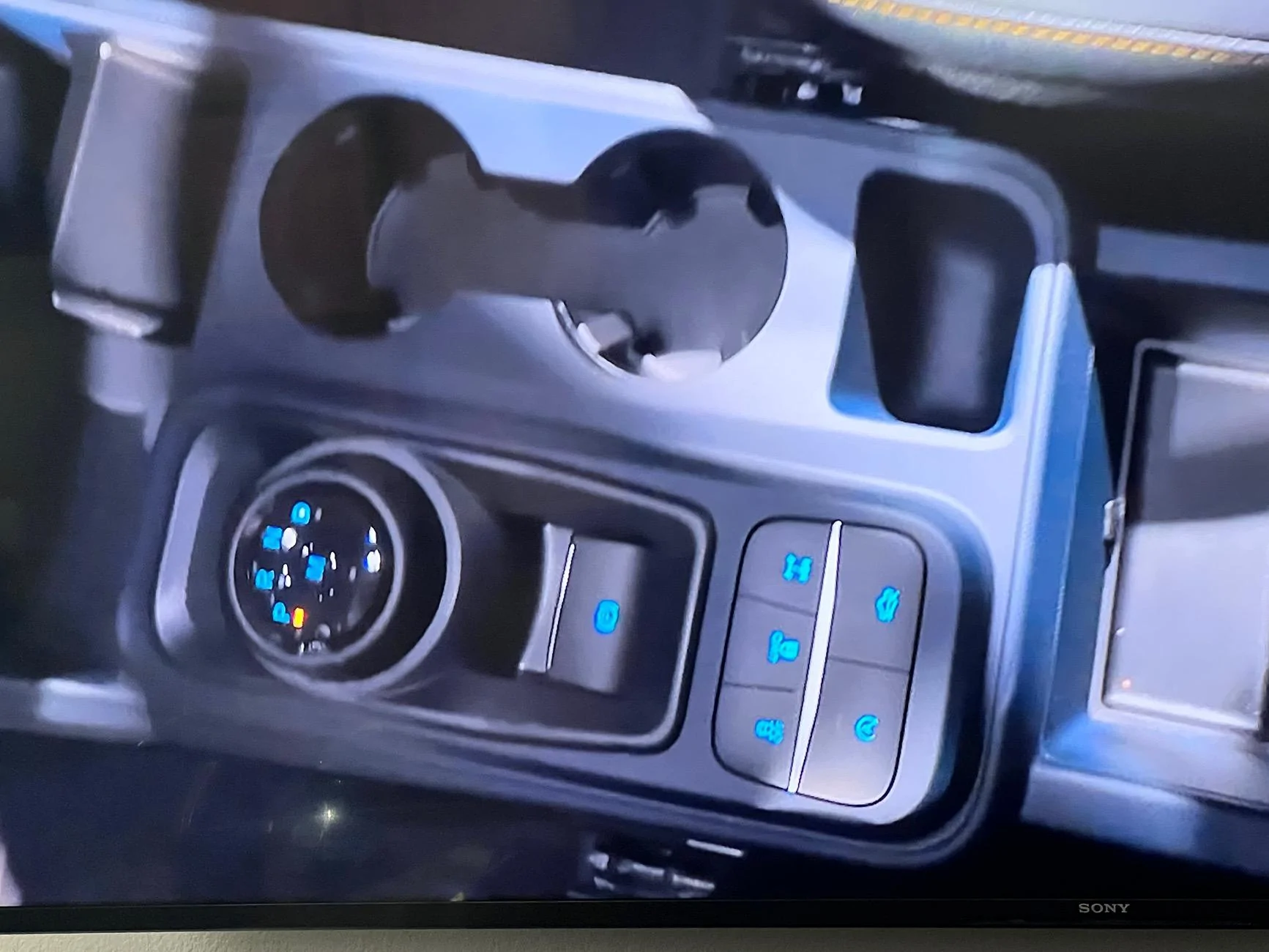 Ford Maverick 🚨 2025 Maverick Debut! Pricing, Tech Specs, Order Guide, Wallpaper Photos, Videos IMG_5198