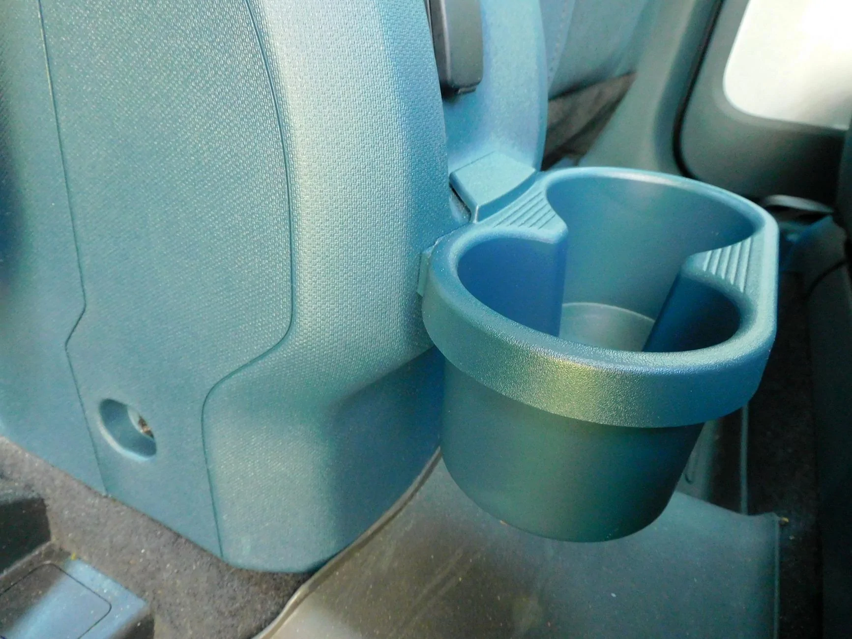 Ford Maverick FITS kit cupholder disappointing Maverick storage kit 2024-08-01 002