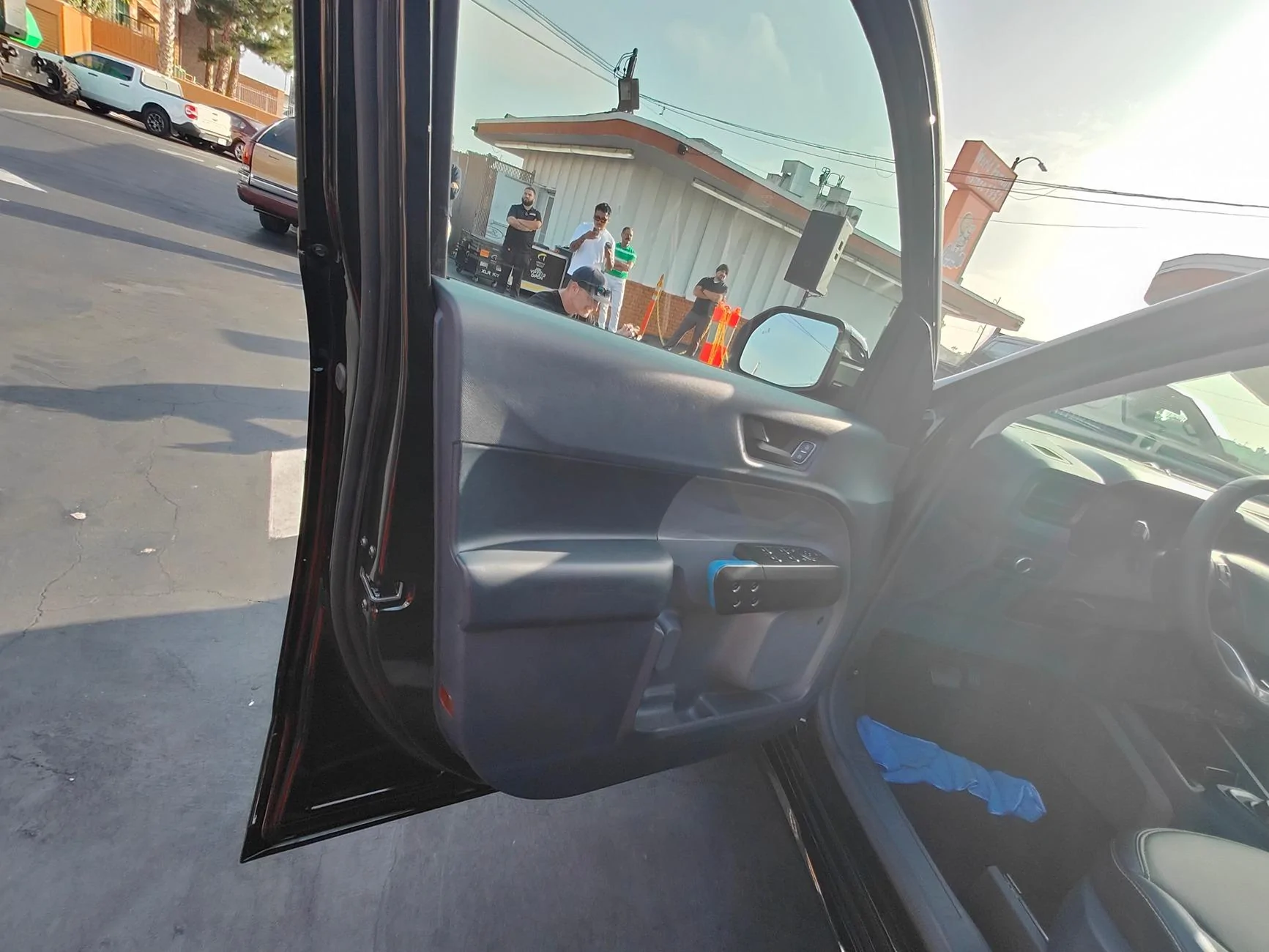 Ford Maverick 2025 Maverick Lobo (Black) public debut at Randy's Donuts IMG20240801081424