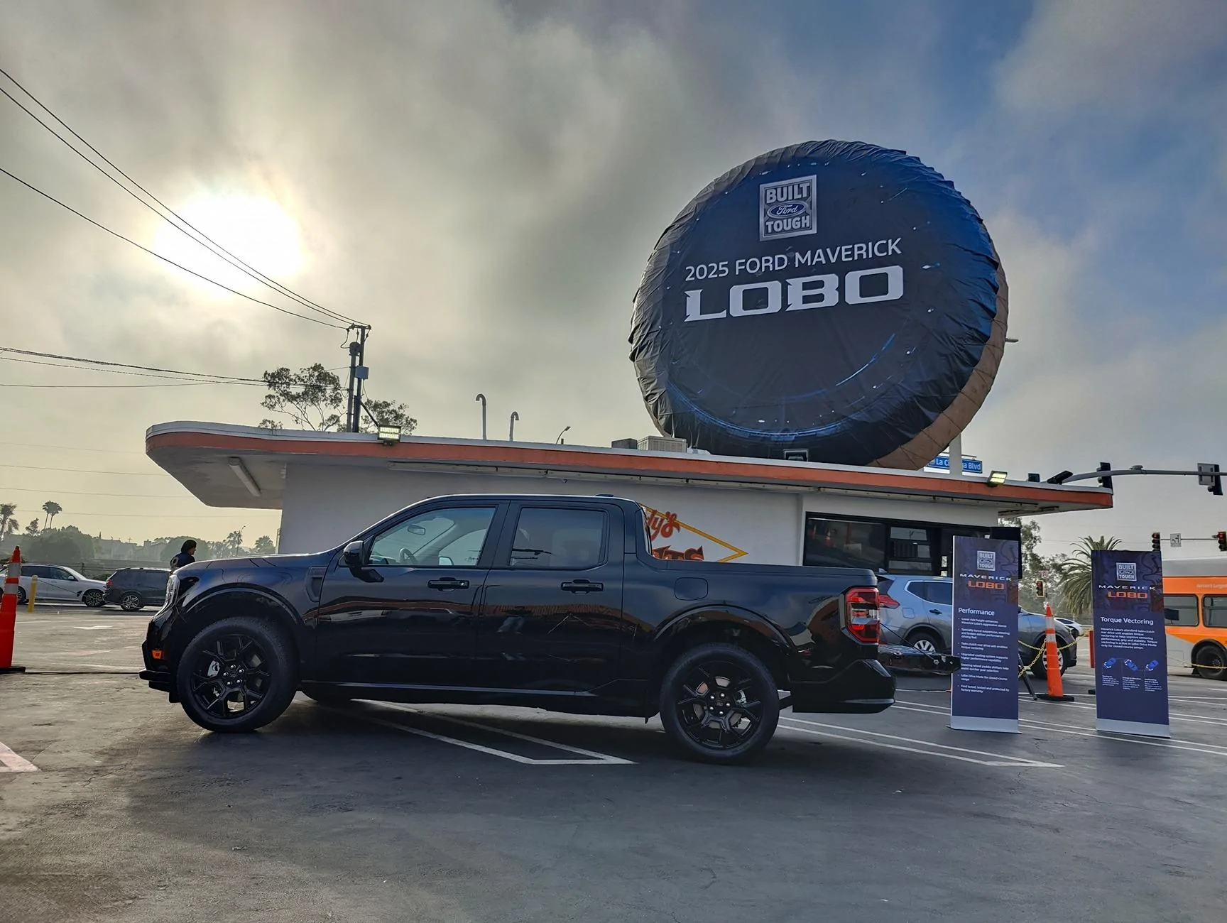 Ford Maverick 2025 Maverick Lobo (Black) public debut at Randy's Donuts IMG20240801075159