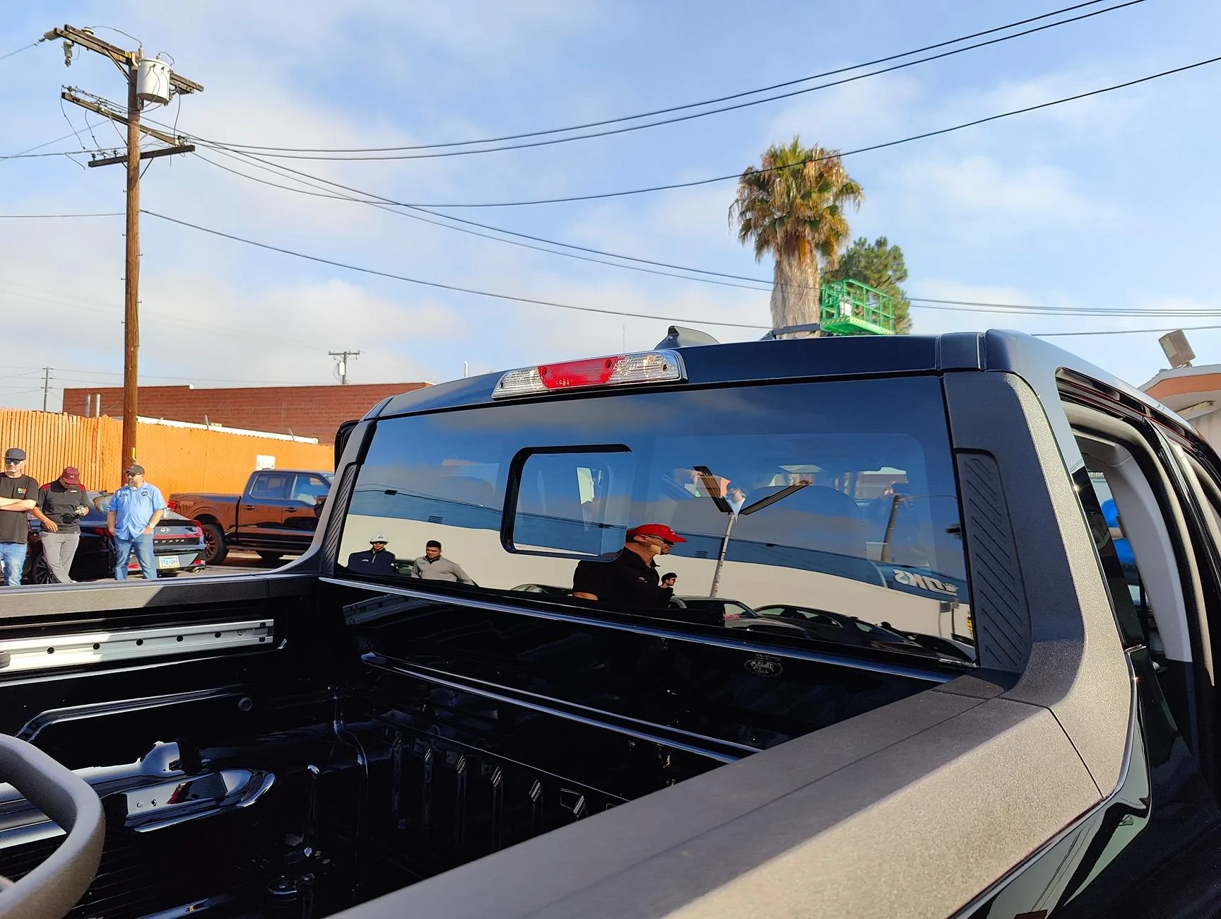 Ford Maverick 2025 Maverick Lobo (Black) public debut at Randy's Donuts IMG20240801081750