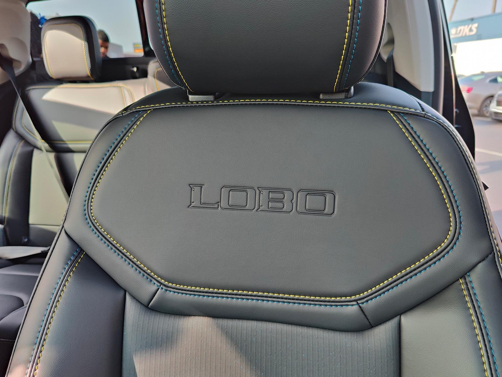Ford Maverick 2025 Maverick Lobo (Black) public debut at Randy's Donuts IMG20240801081433