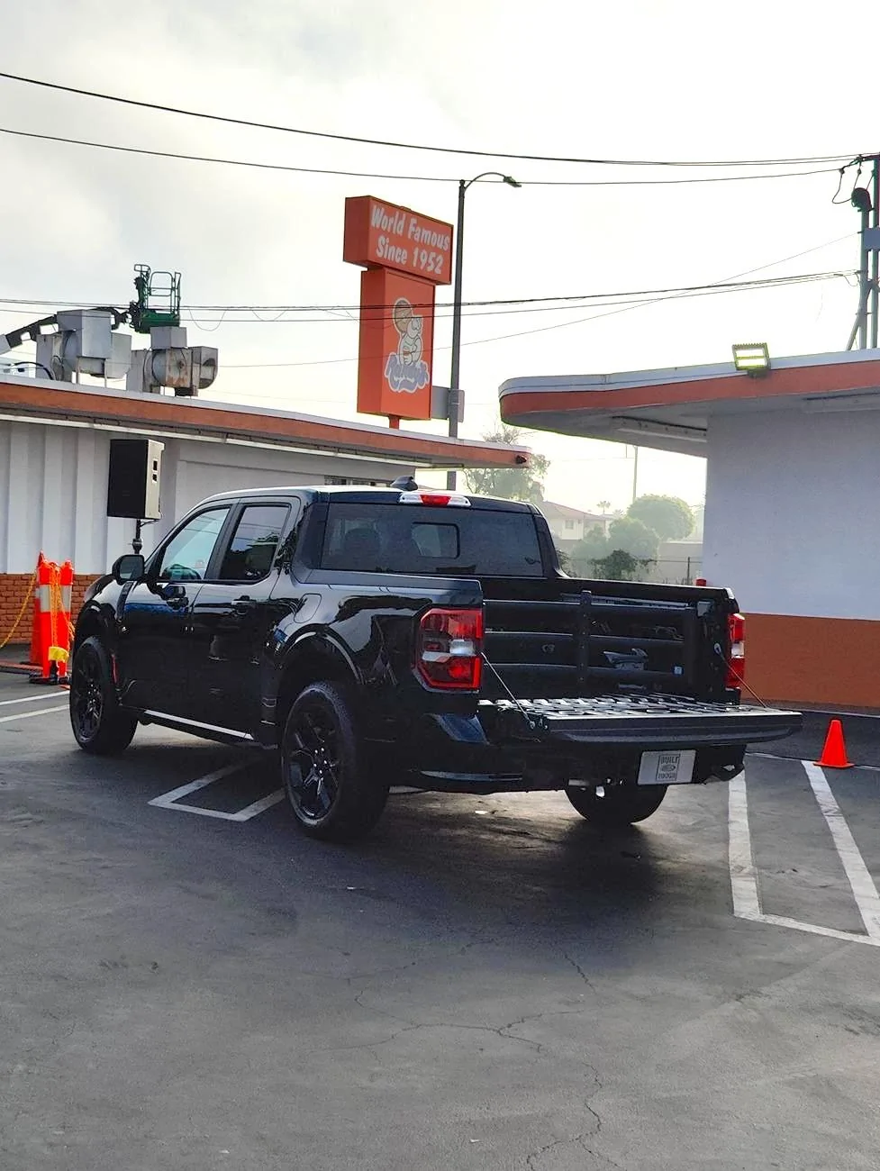 Ford Maverick 2025 Maverick Lobo (Black) public debut at Randy's Donuts IMG20240801075329