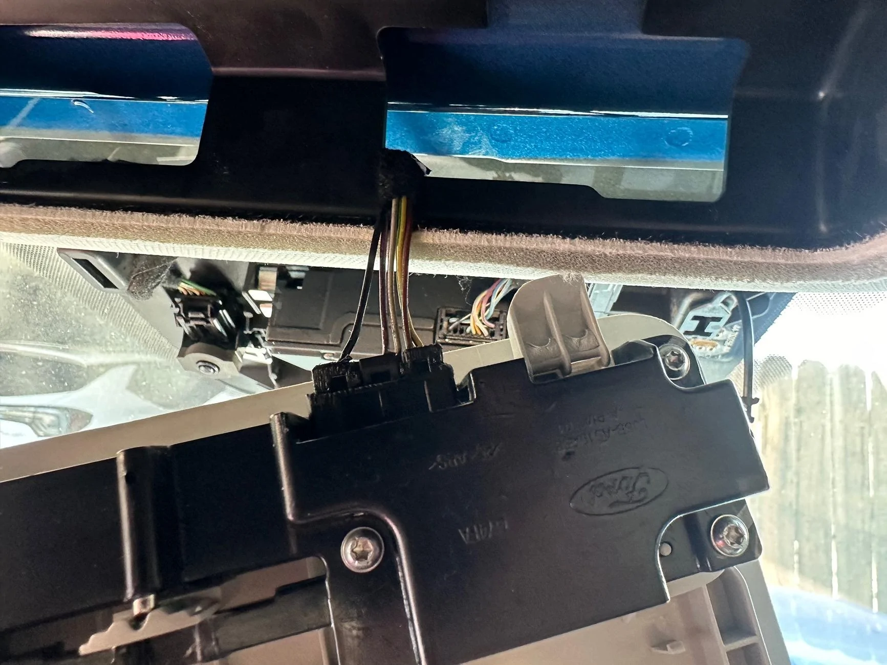 Ford Maverick Kia Homelink mirror installed Dome Light Plug