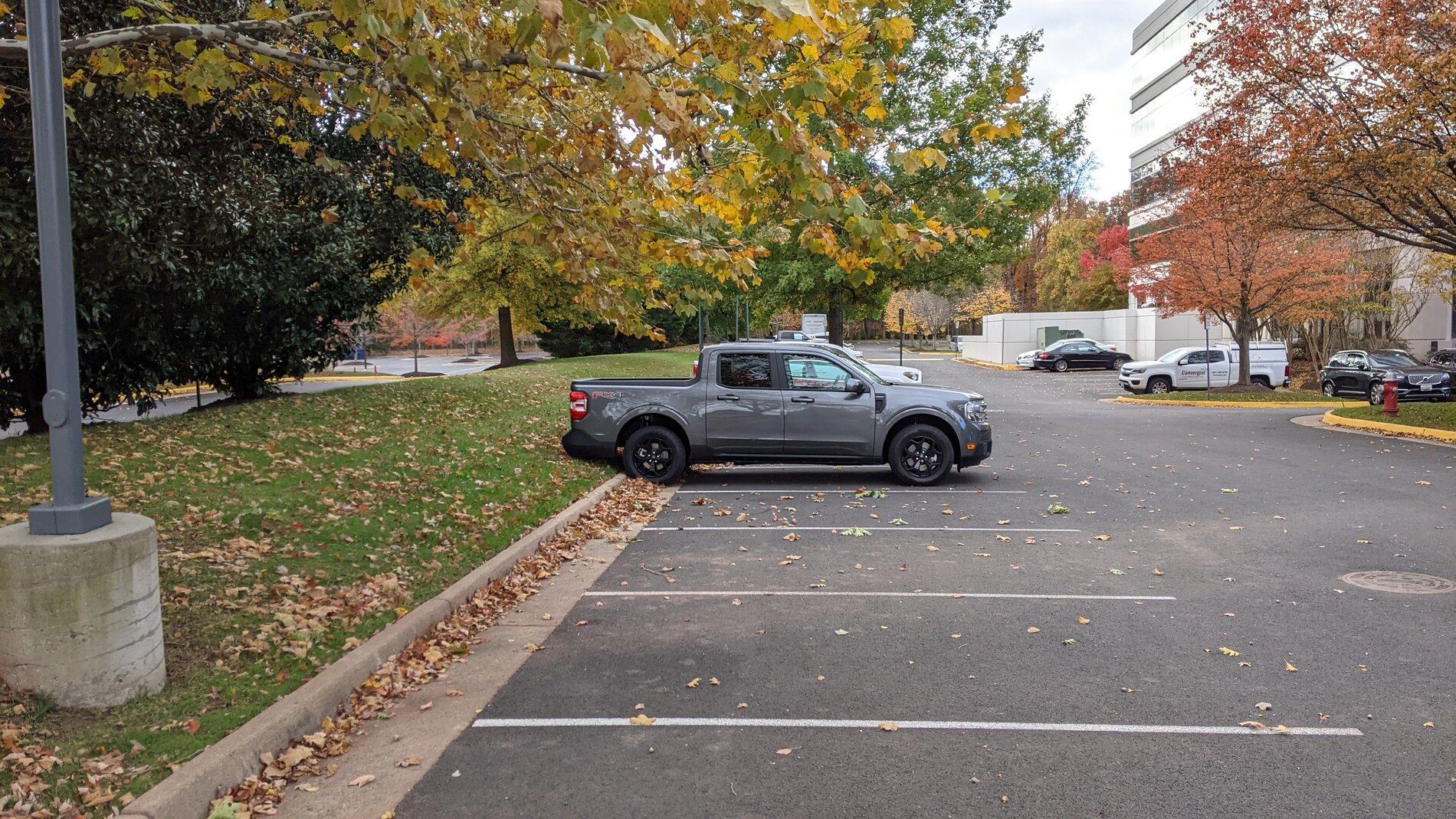 Ford Maverick Carbonized Gray vs Iconic Silver PXL_20211115_150613430.MP