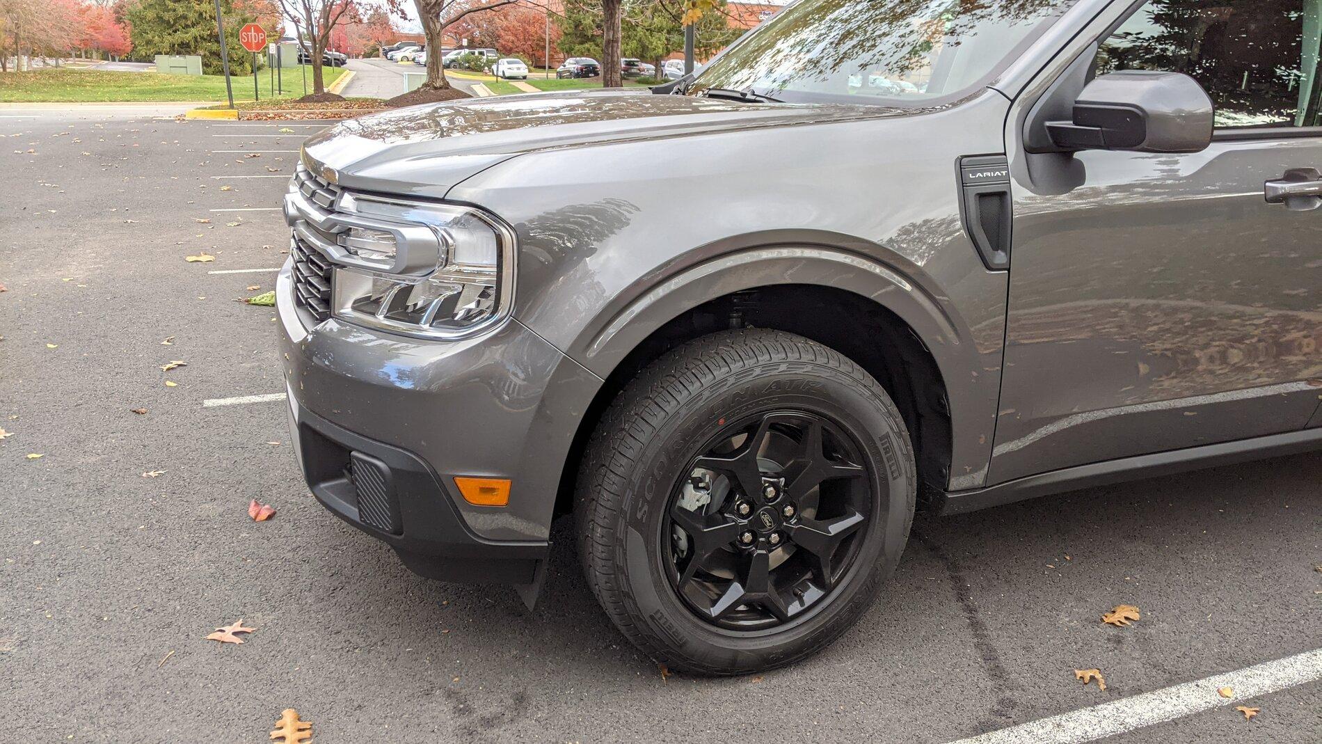 Ford Maverick Carbonized Gray vs Iconic Silver PXL_20211115_150804117.MP