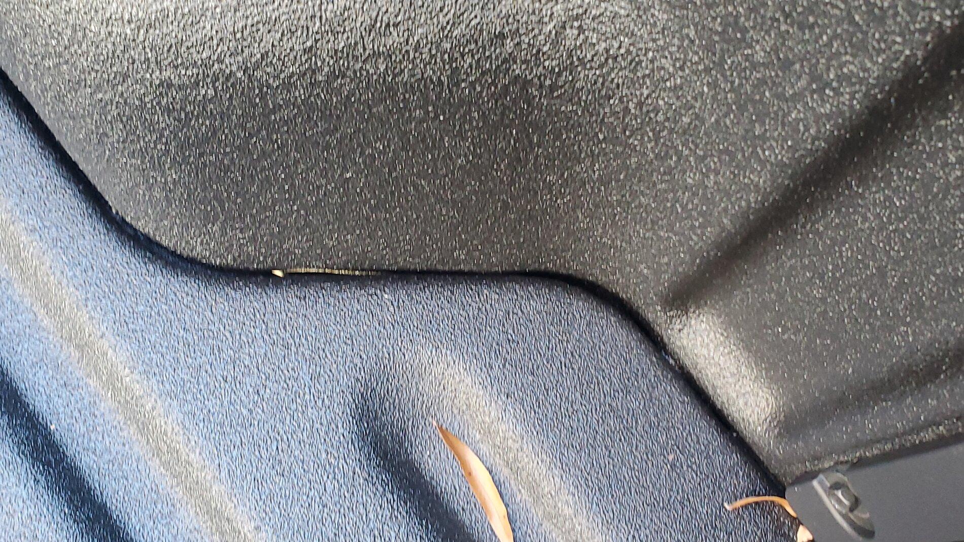 Ford Maverick Bed floor separation / gap from side of bed - normal or issue? 20211115_134630