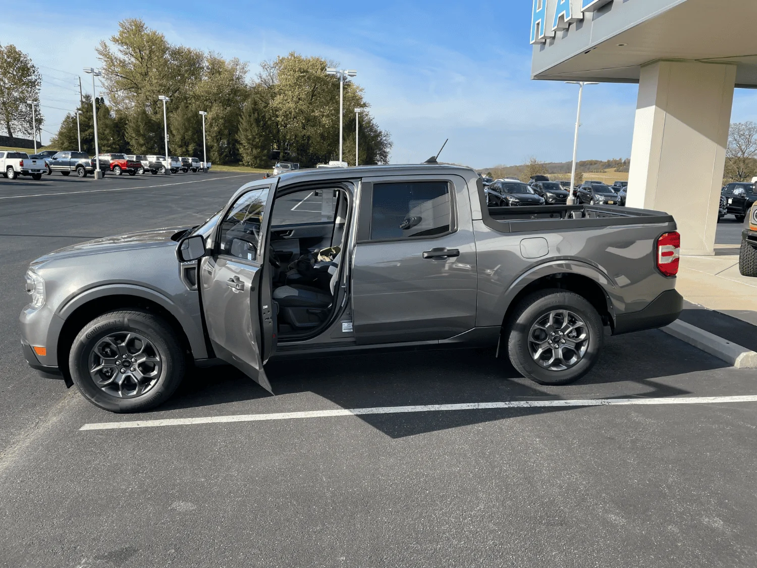 Ford Maverick Mavericks in PA @ Haldeman Ford in Kutztown (has two) Mav XLT