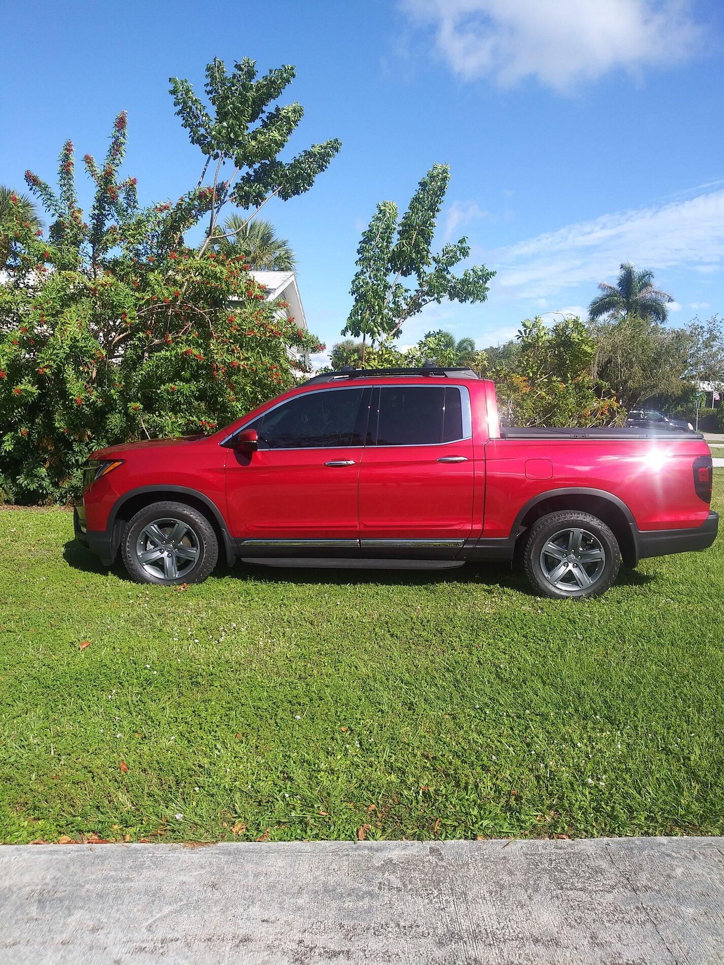 Ford Maverick Cactus Gray Maverick with Ford Accessory Door Moldings, Hood Protector, Window Deflectors 20211113_141047 (1)