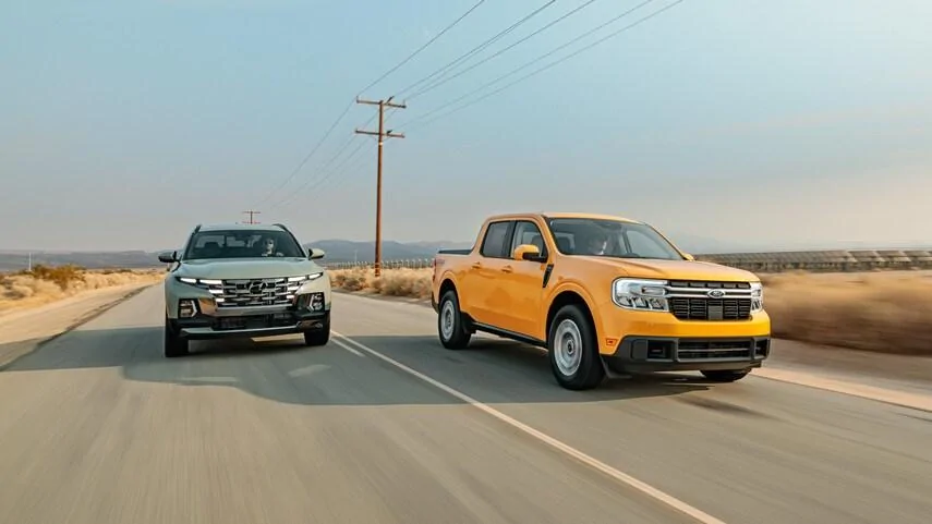 Ford Maverick Motortrend Maverick Vs. Santa Cruz review : "Who knew small trucks could be this exciting?" 2022-Ford-Maverick-vs.-2022-Hyundai-Santa-Cruz-1