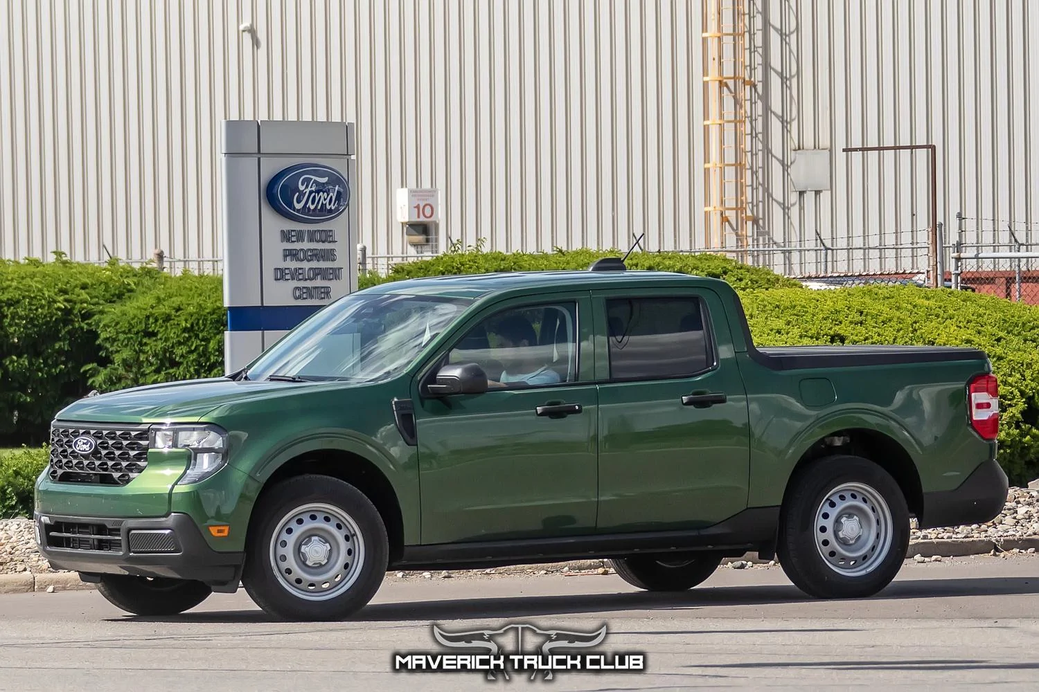 Ford Maverick ERUPTION GREEN Maverick Photos Thread eruption-green-2025-maverick-xl-spied-5-jpg