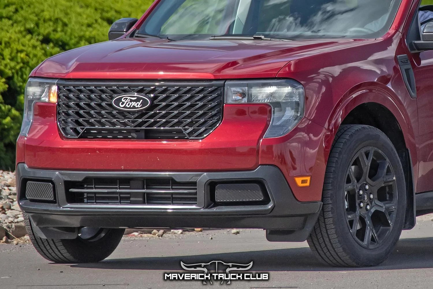 Ford Maverick RUBY RED Maverick Photos Thread new-grille-2025-maverick-xlt-hot-pepper-red-2-jpg