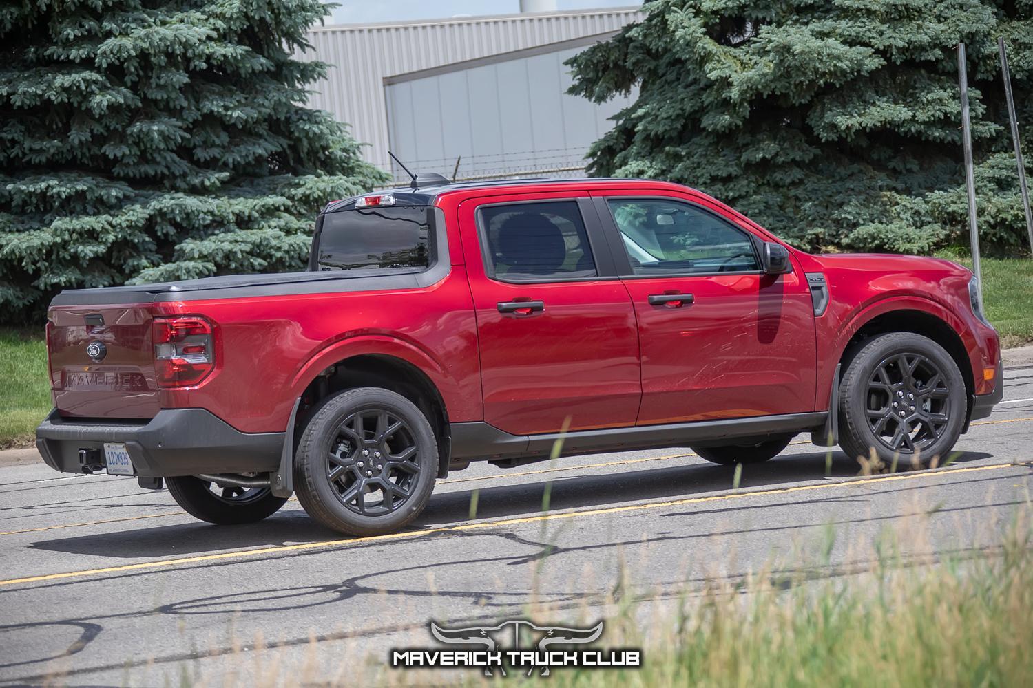 Ford Maverick RUBY RED Maverick Photos Thread new-grille-2025-maverick-xlt-hot-pepper-red-6-