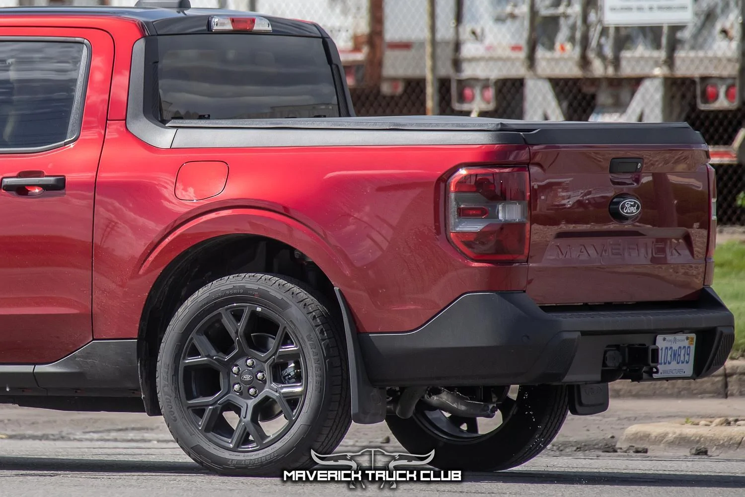 Ford Maverick RUBY RED Maverick Photos Thread new-grille-2025-maverick-xlt-hot-pepper-red-7-jpg