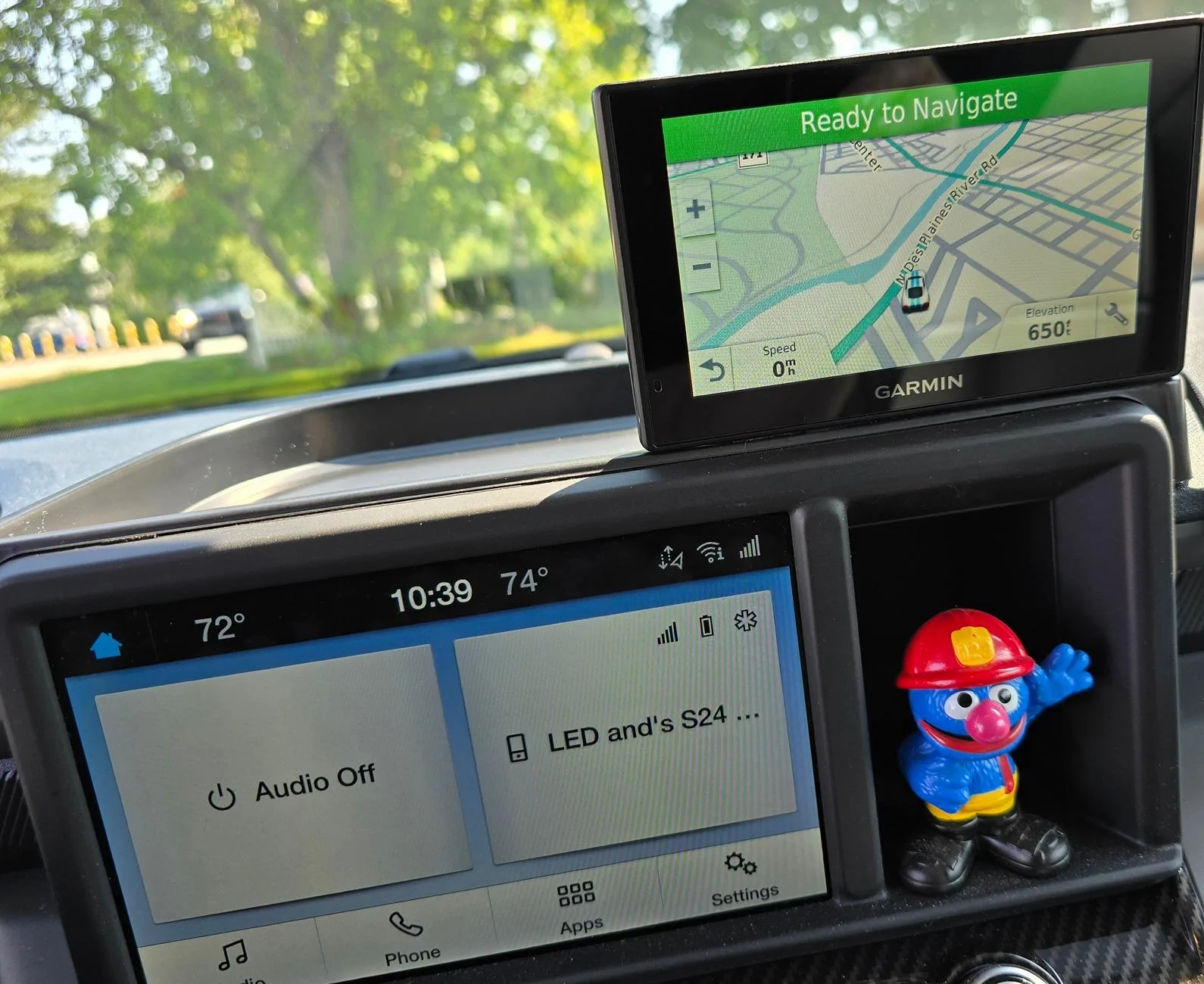 Ford Maverick Old school Garmin GPS mount. 20240808_103946