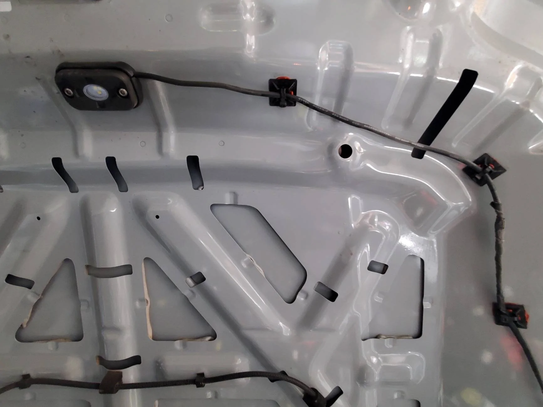 Ford Maverick My DIY engine bay / underhood lighting 20240812_001648