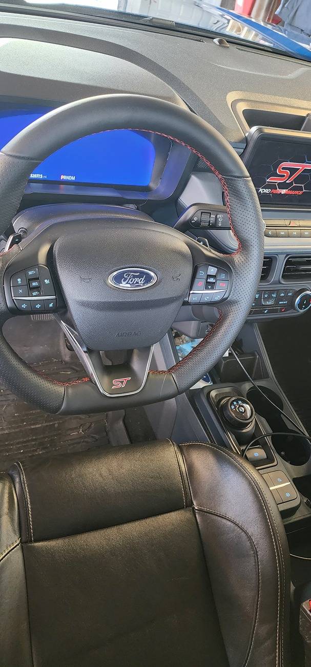 Ford Maverick New steering wheel on 2025 Tremor 20240812_151556