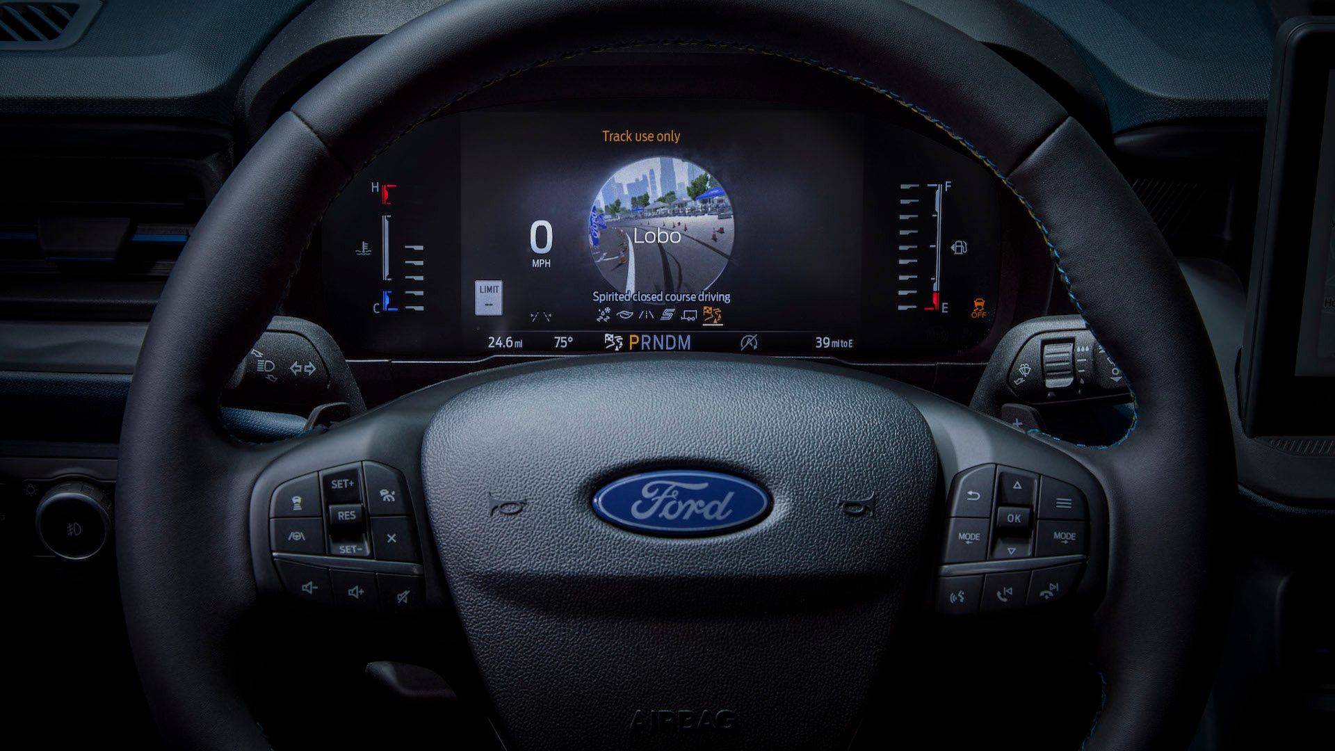 Ford Maverick New steering wheel on 2025 Tremor 2025-ford-maverick-lobo_06-1