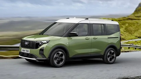Ford Maverick Maverick Van prototype shown to Ford dealers (for 2025?) 075-ford-tourneo-courier