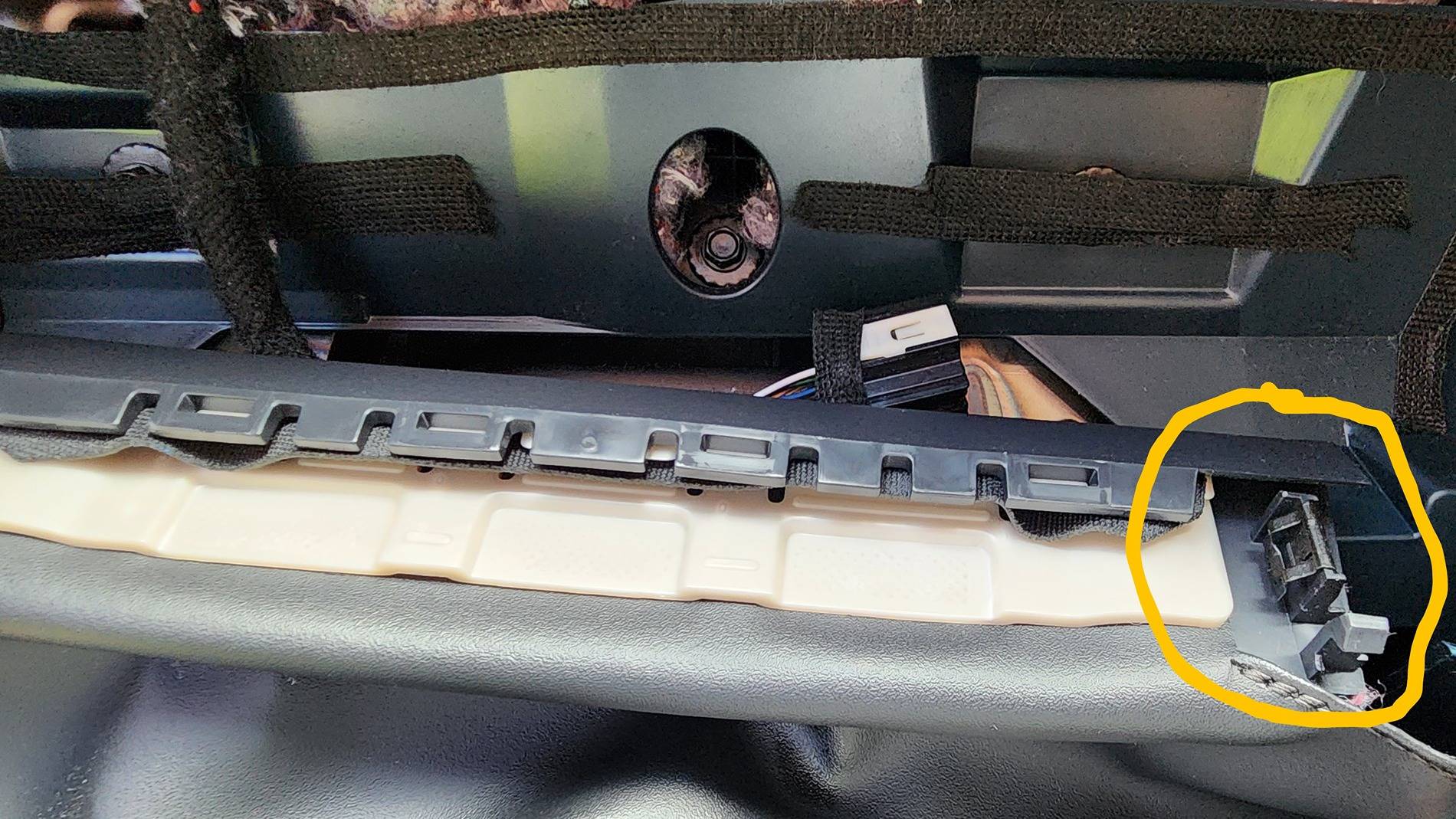 Ford Maverick The Real DIY How-To Replace Xl/XLT Cluster with a Lariat Cluster, and 1 question... 20240817_131842-EDIT