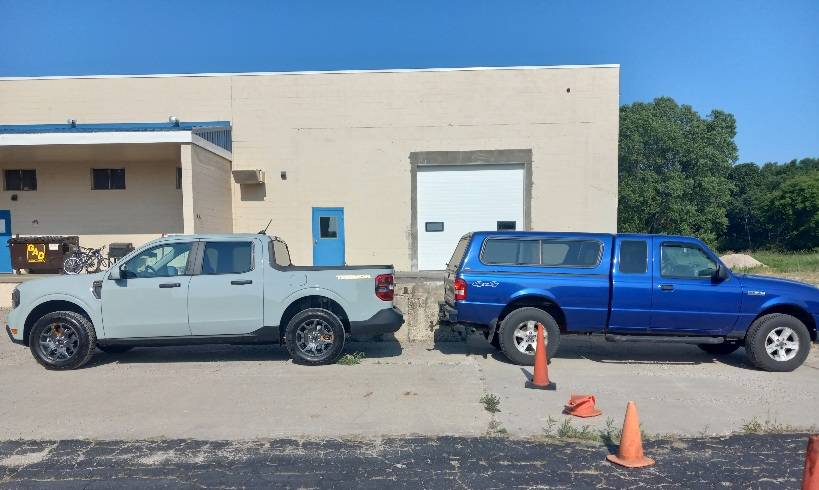 Ford Maverick Face off: 2024 Maverick Tremor vs. 1998 FF Ranger 20230620_171130