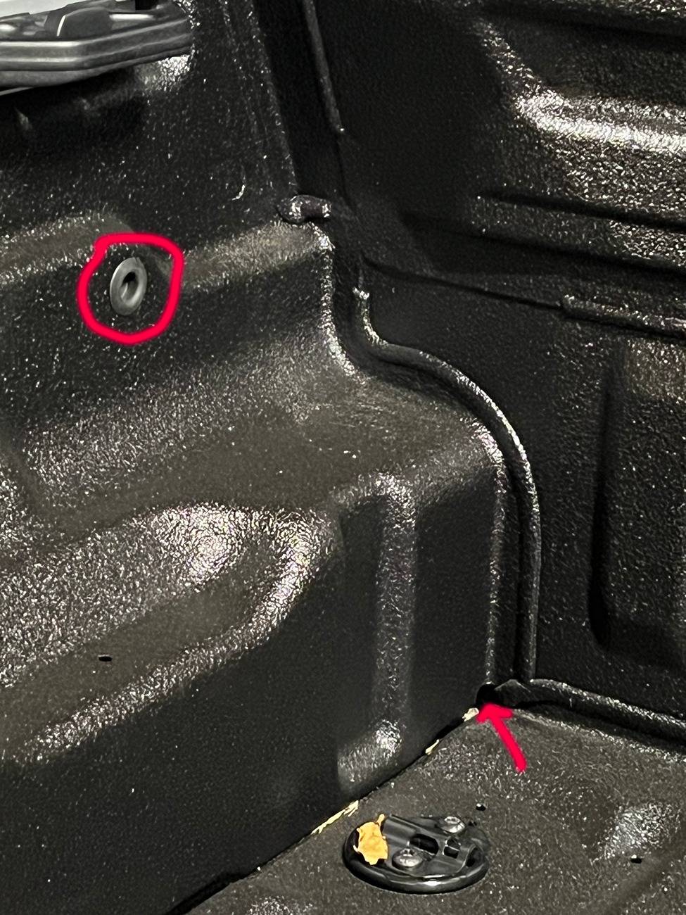 Ford Maverick Own a Gator Recoil cover? How do you drain it? maverick_drain_holes